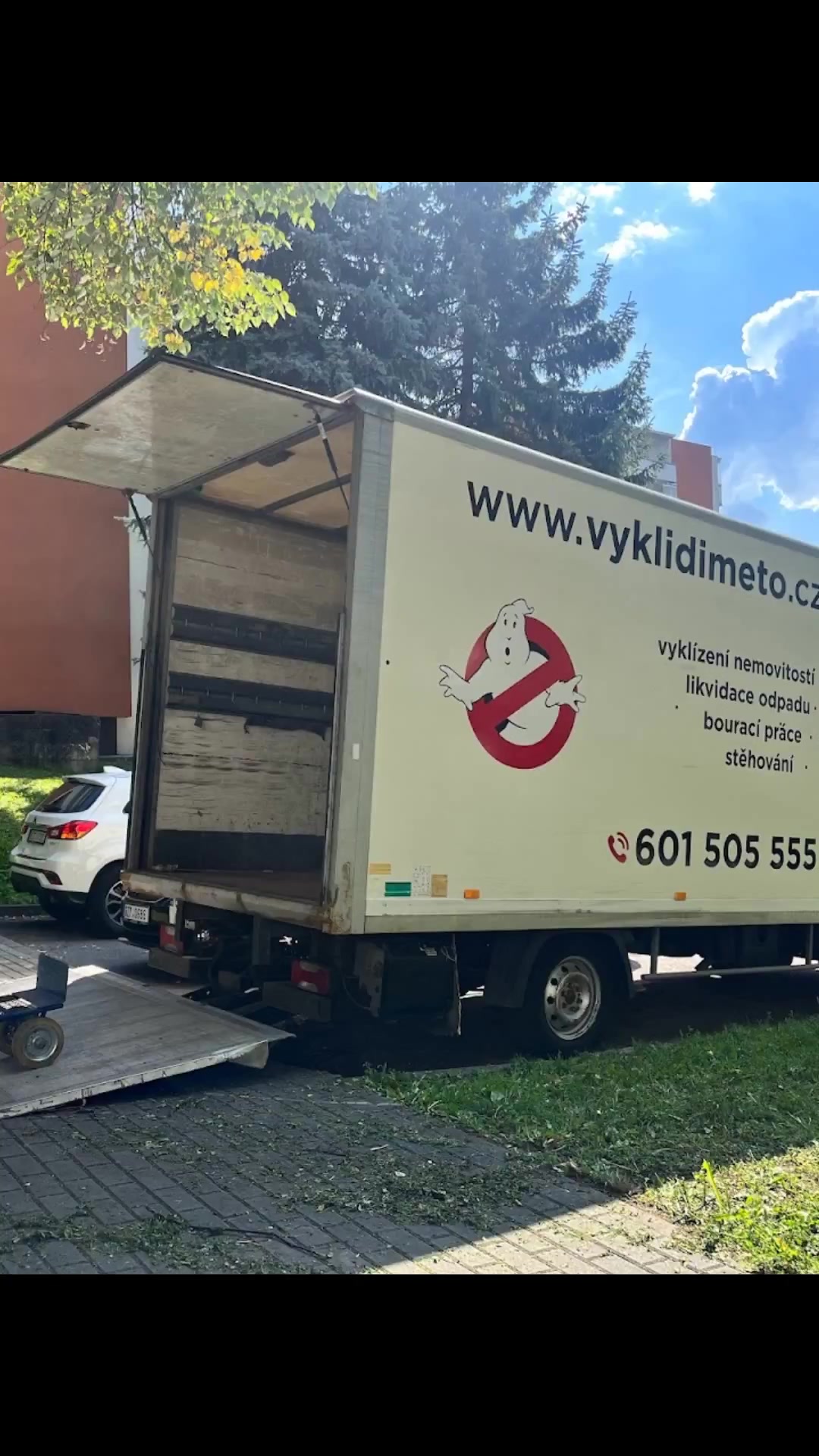 Vyklidimeto foto 2 (náhled videa)