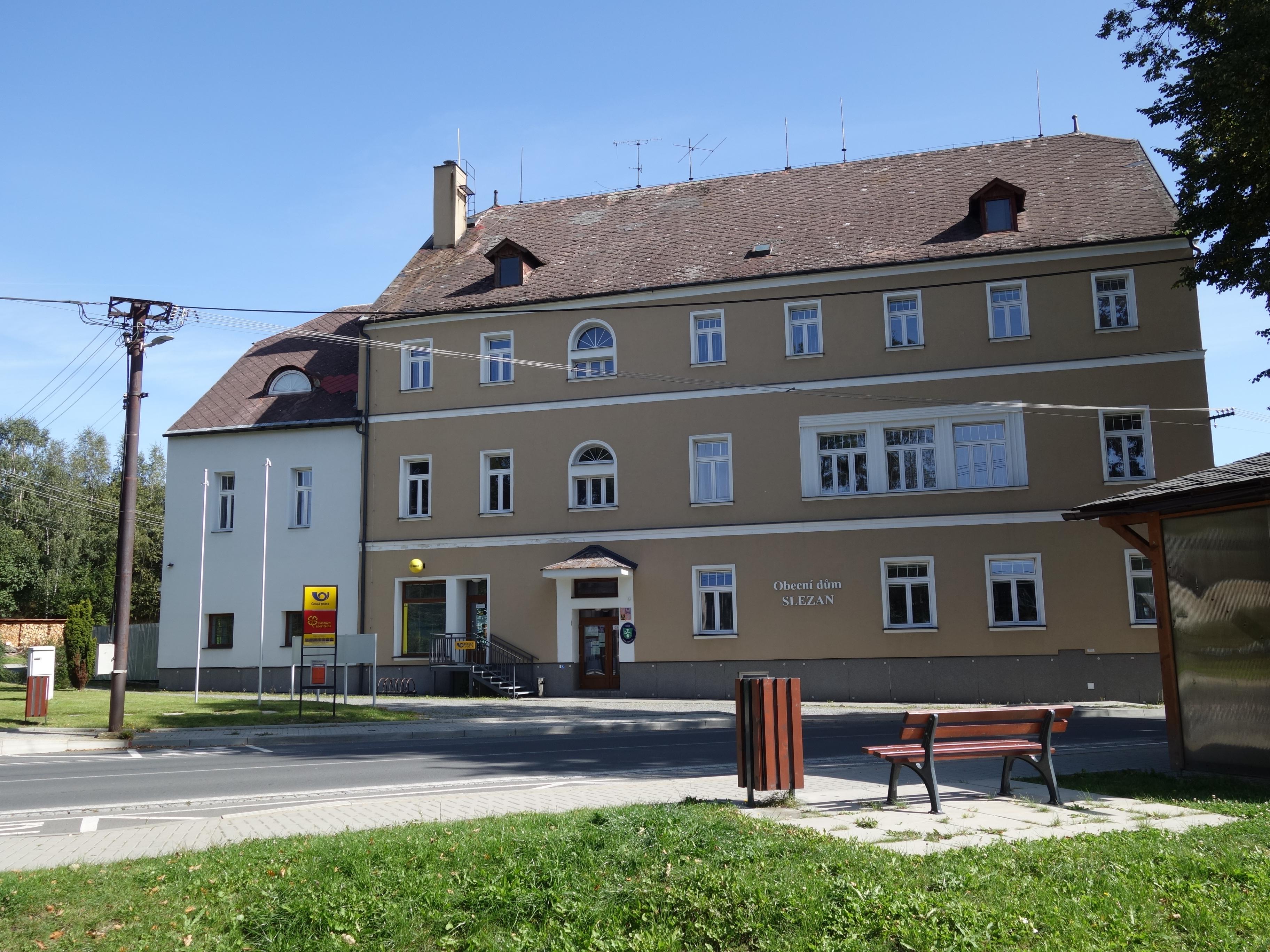 Karlovice - obecní úřad foto 4