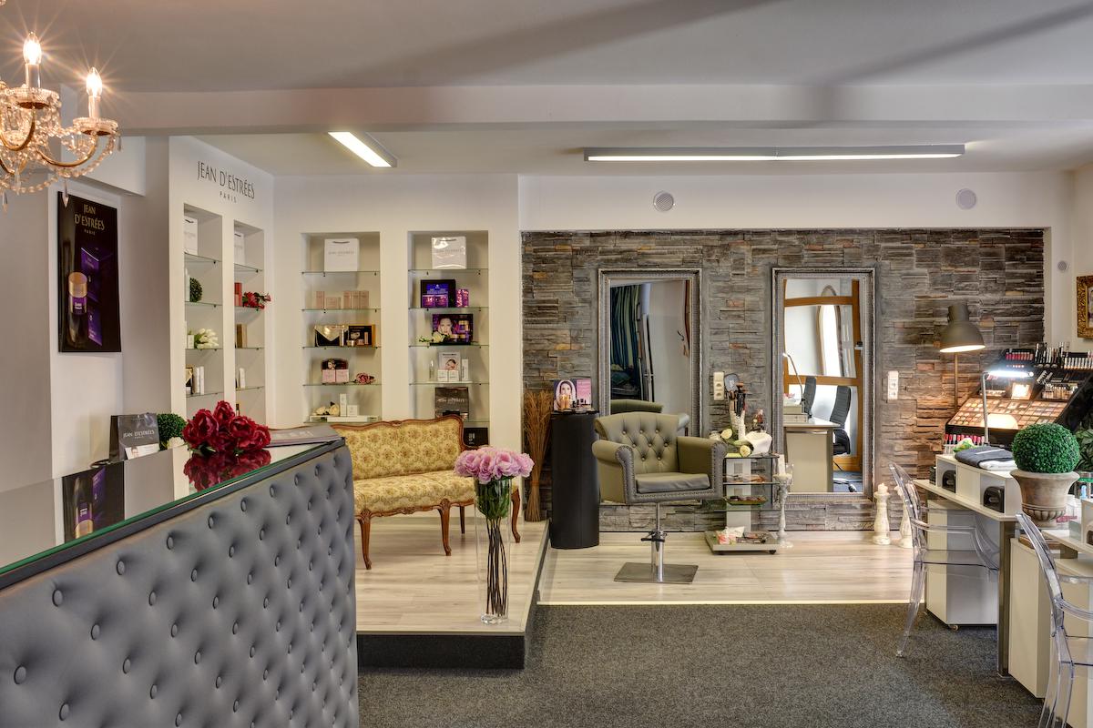 BELLEZZA professional cosmetics studio