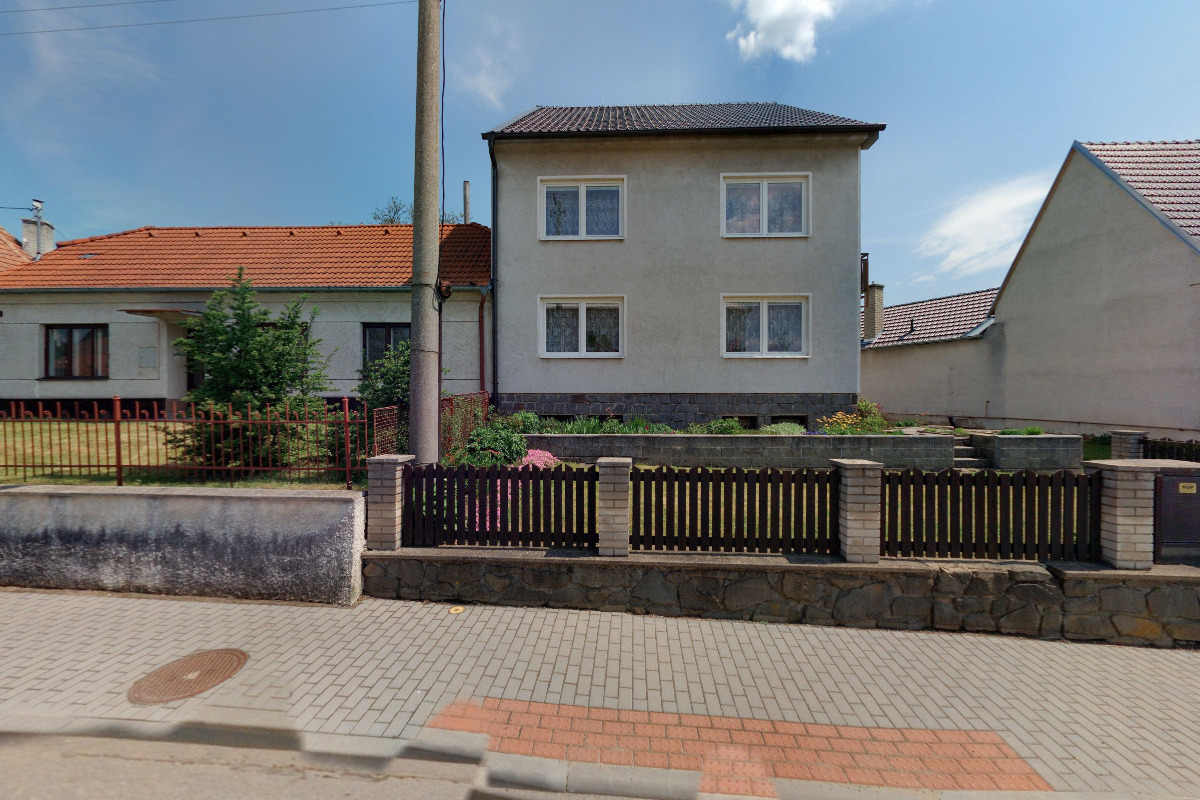 Mgr. Lenka Zouharová