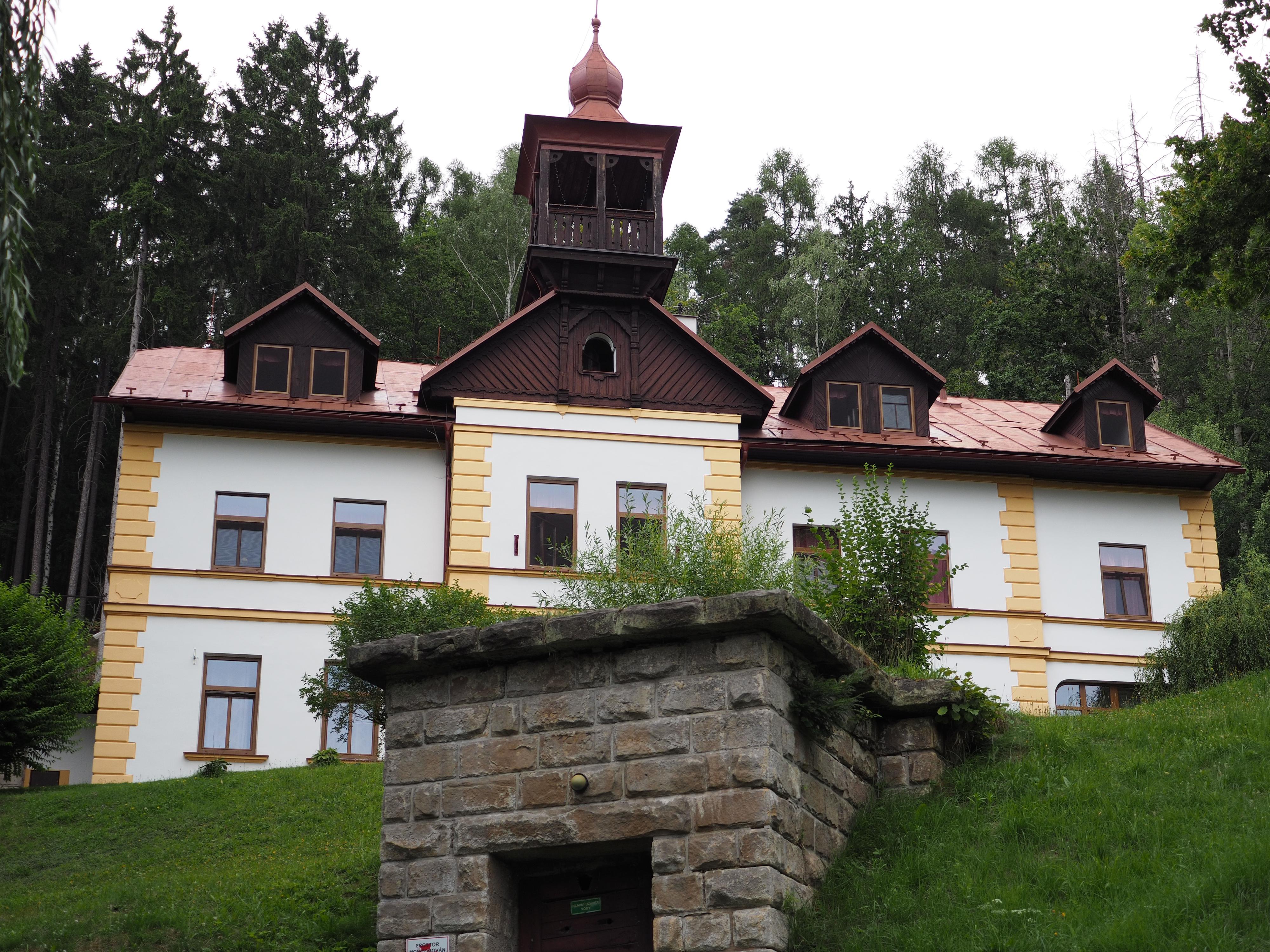 Restauce Pod šikmou Věží foto 4