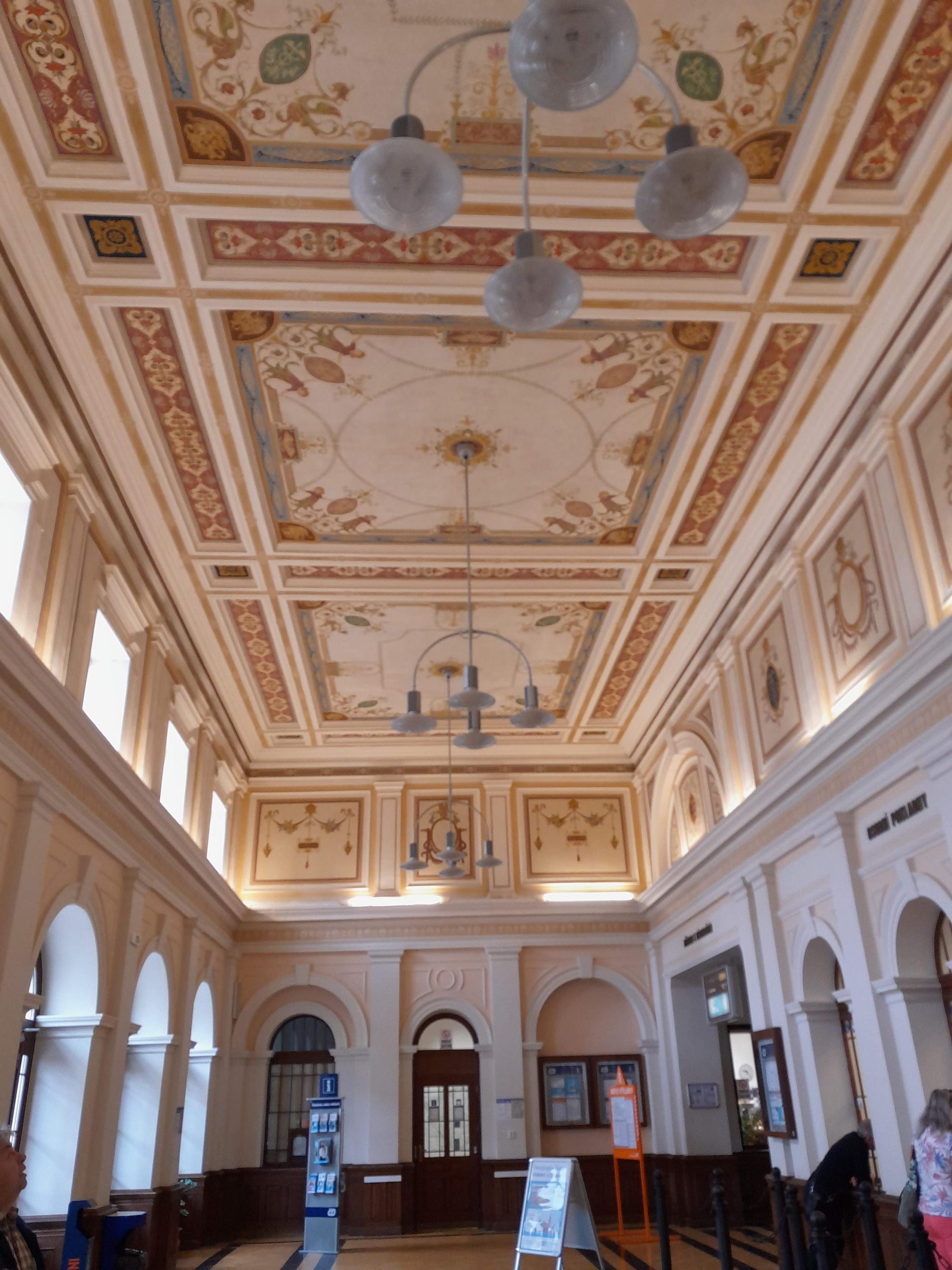 Železniční stanice Opava - východ foto 6