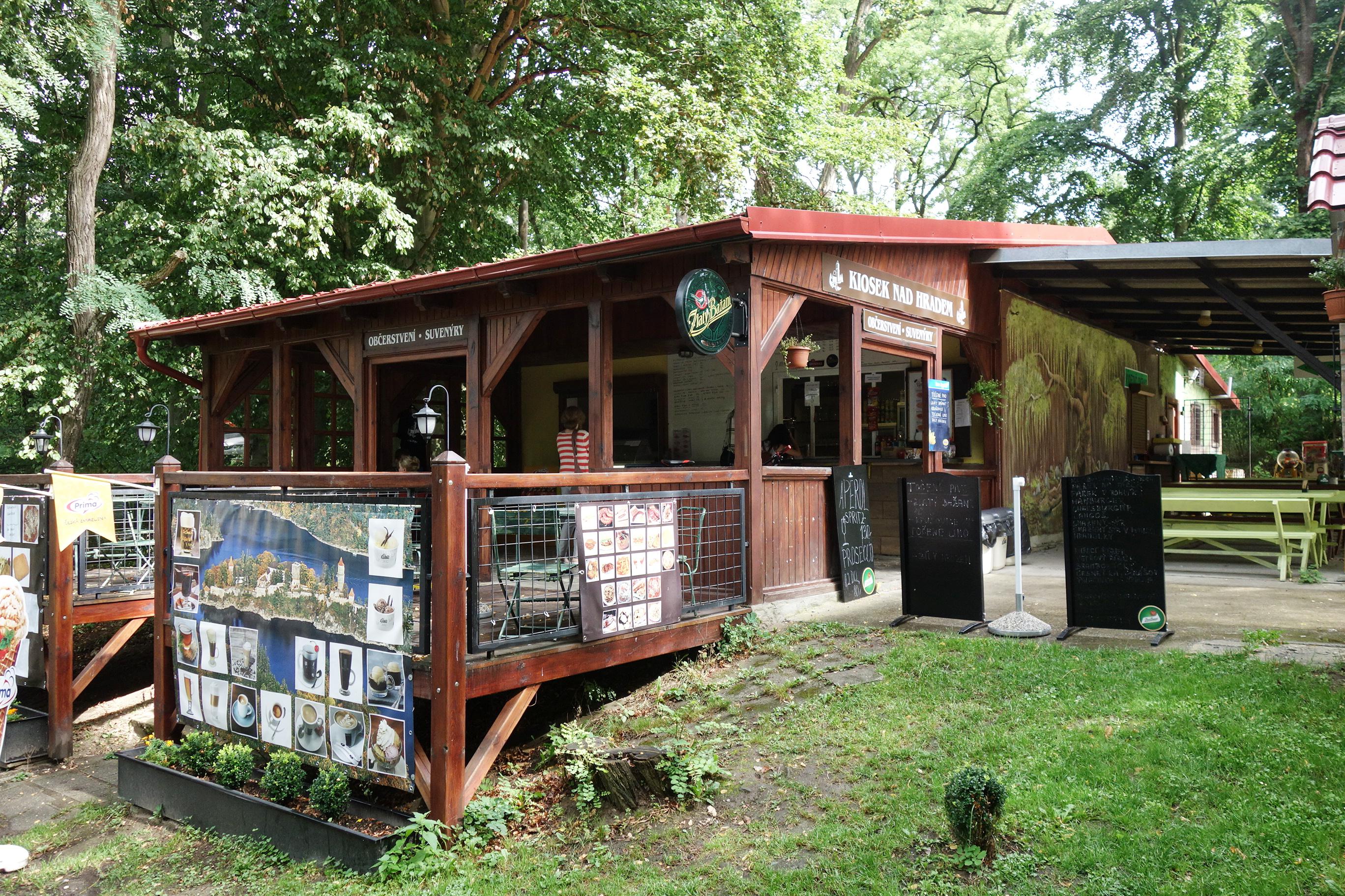 Restaurace u Parkoviště hradu Zvíkov