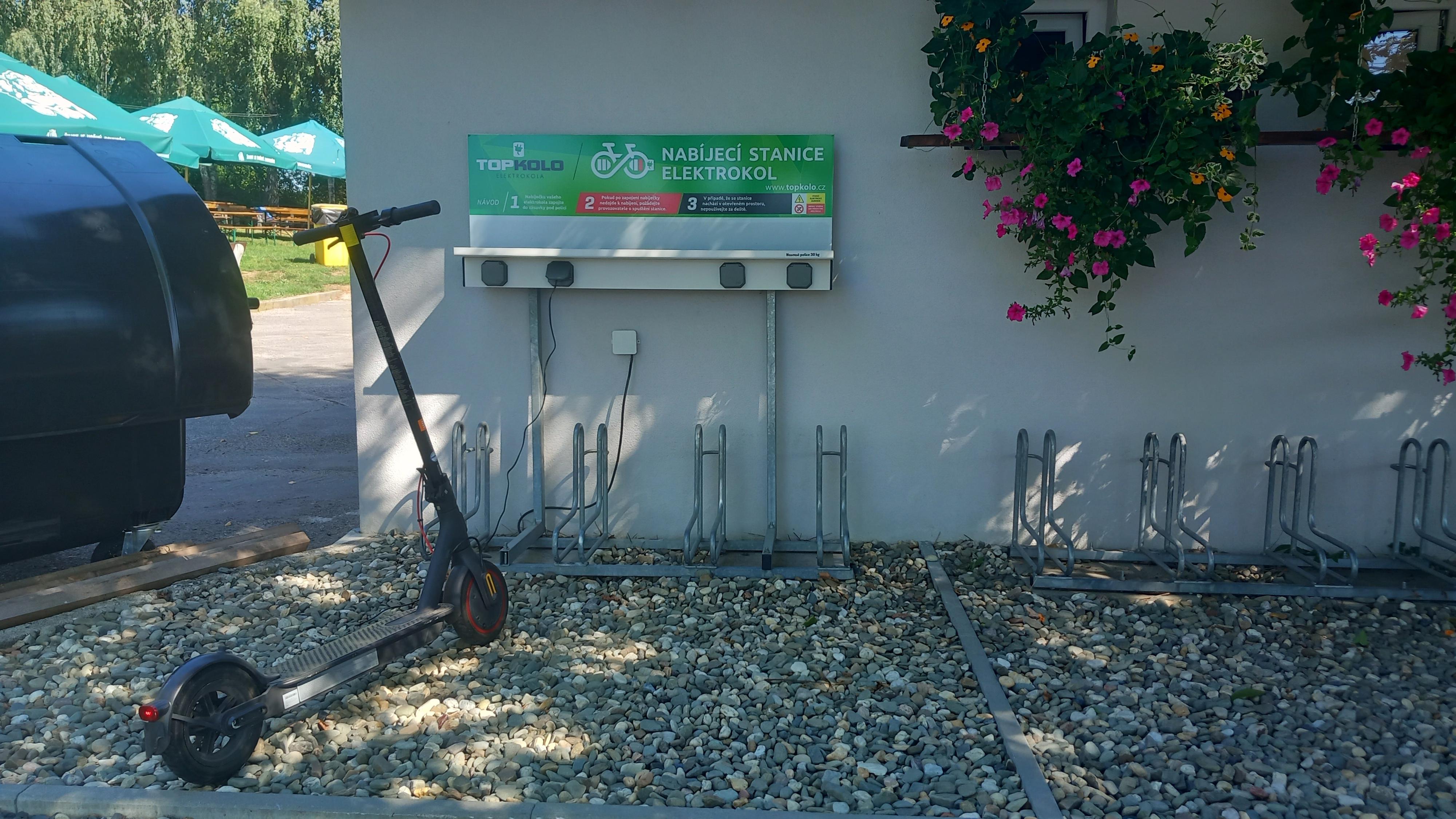 Nabíjecí stanice Hřbitovní 401 foto 3