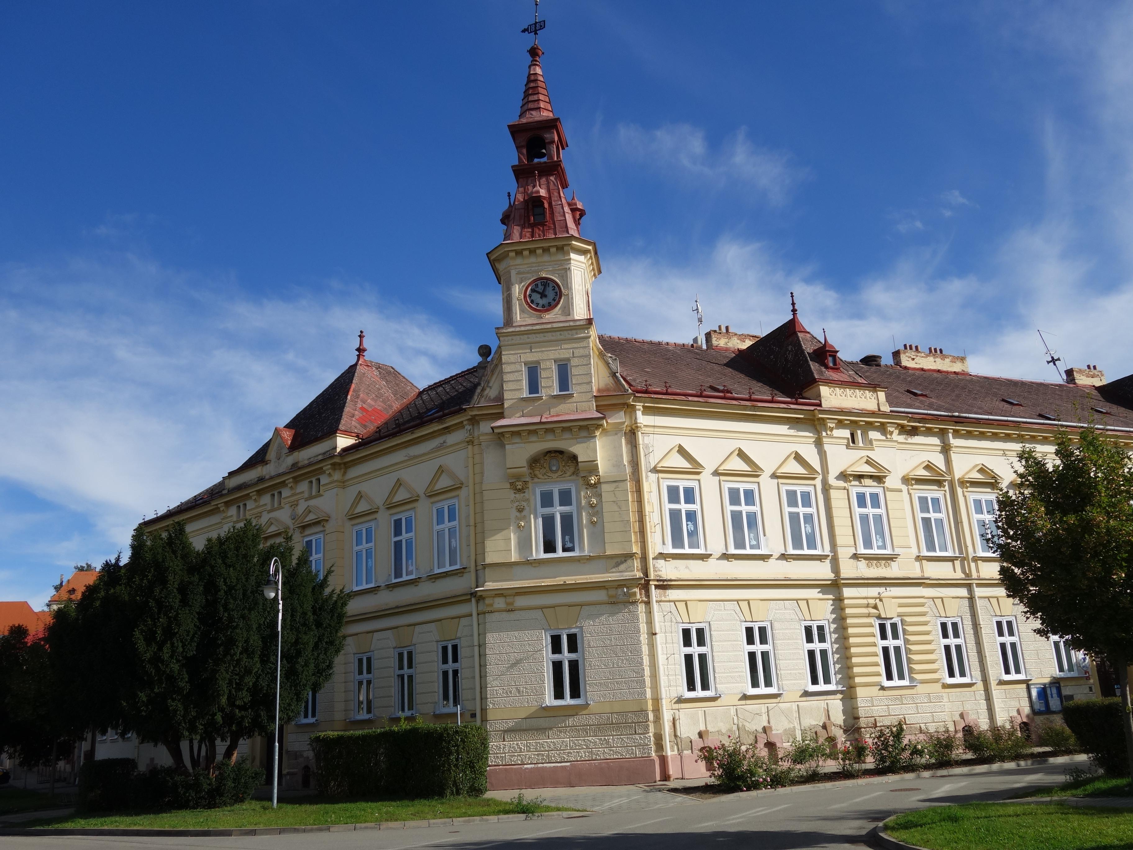 Jaroslavice - obecní úřad foto 3