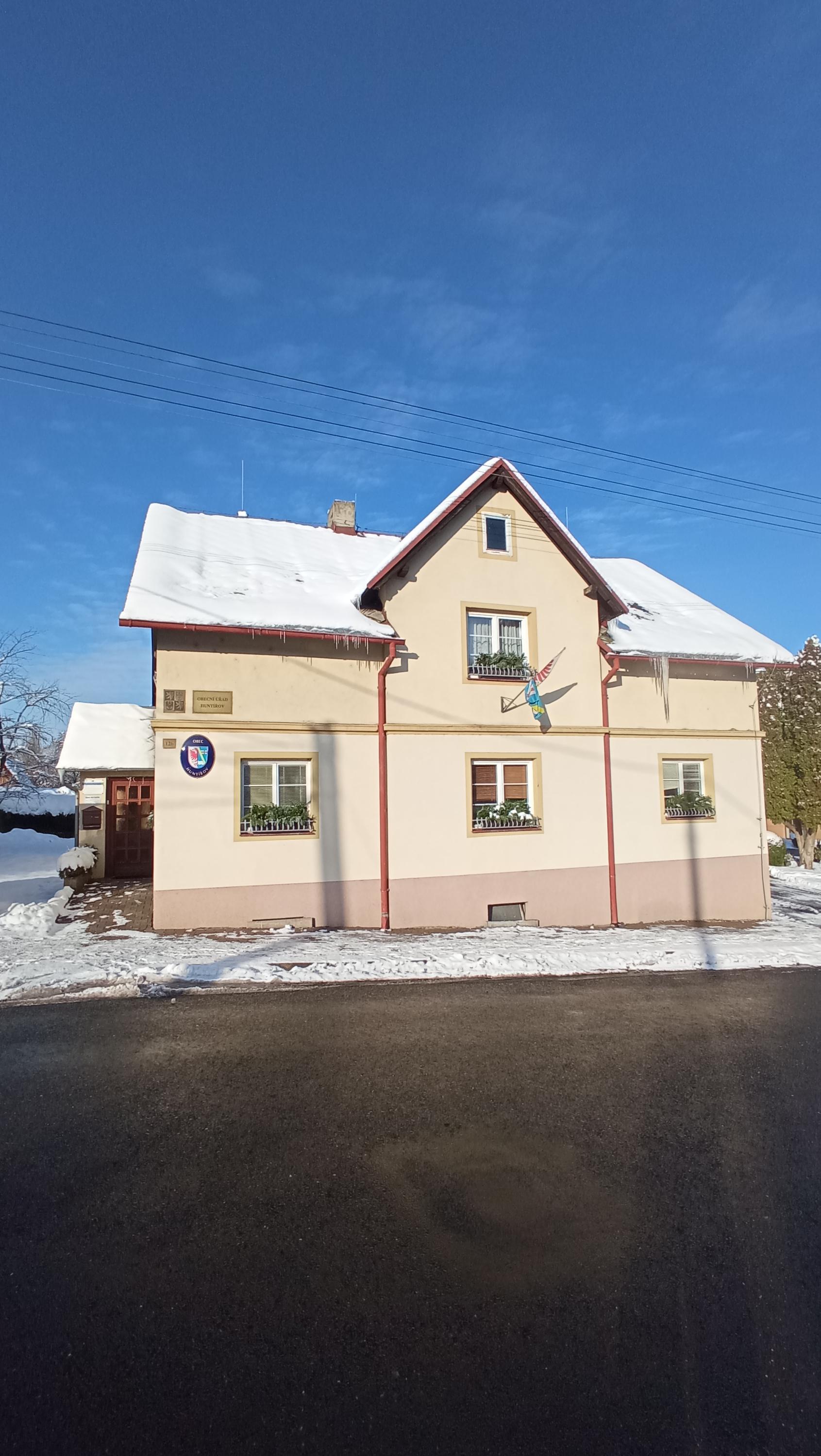 Huntířov - obecní úřad foto 3