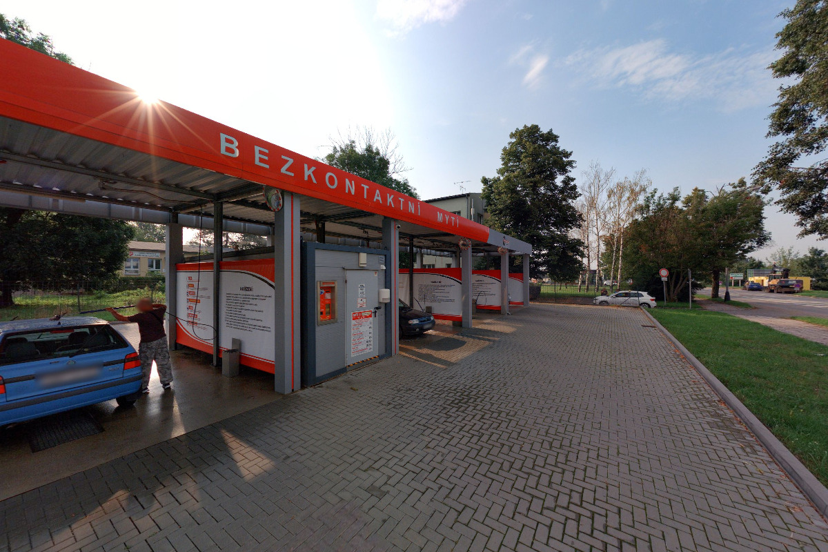 Bezkontaktní myčka foto 2