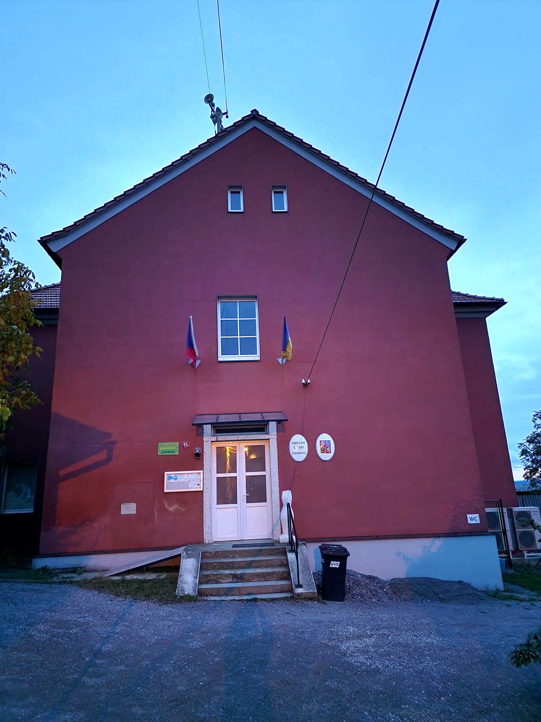 Černolice - obecní úřad foto 4