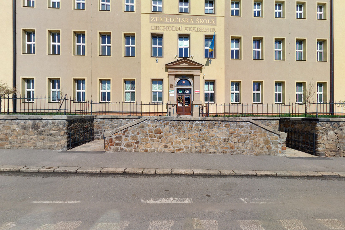 Obchodní akademie a Jazyková škola s právem státní jazykové zkoušky Písek