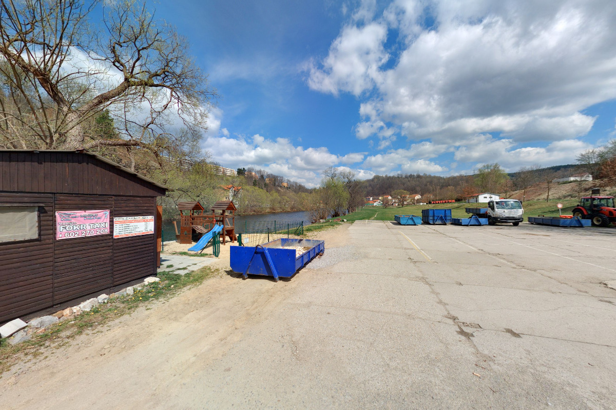 Půjčovna lodí a raftů Potápka foto 2