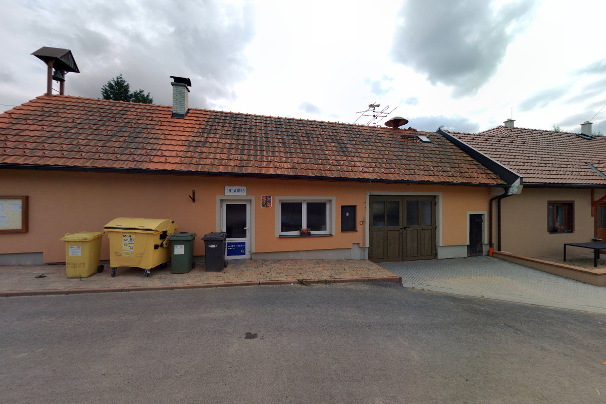 Dívčí Kopy - obecní úřad foto 2