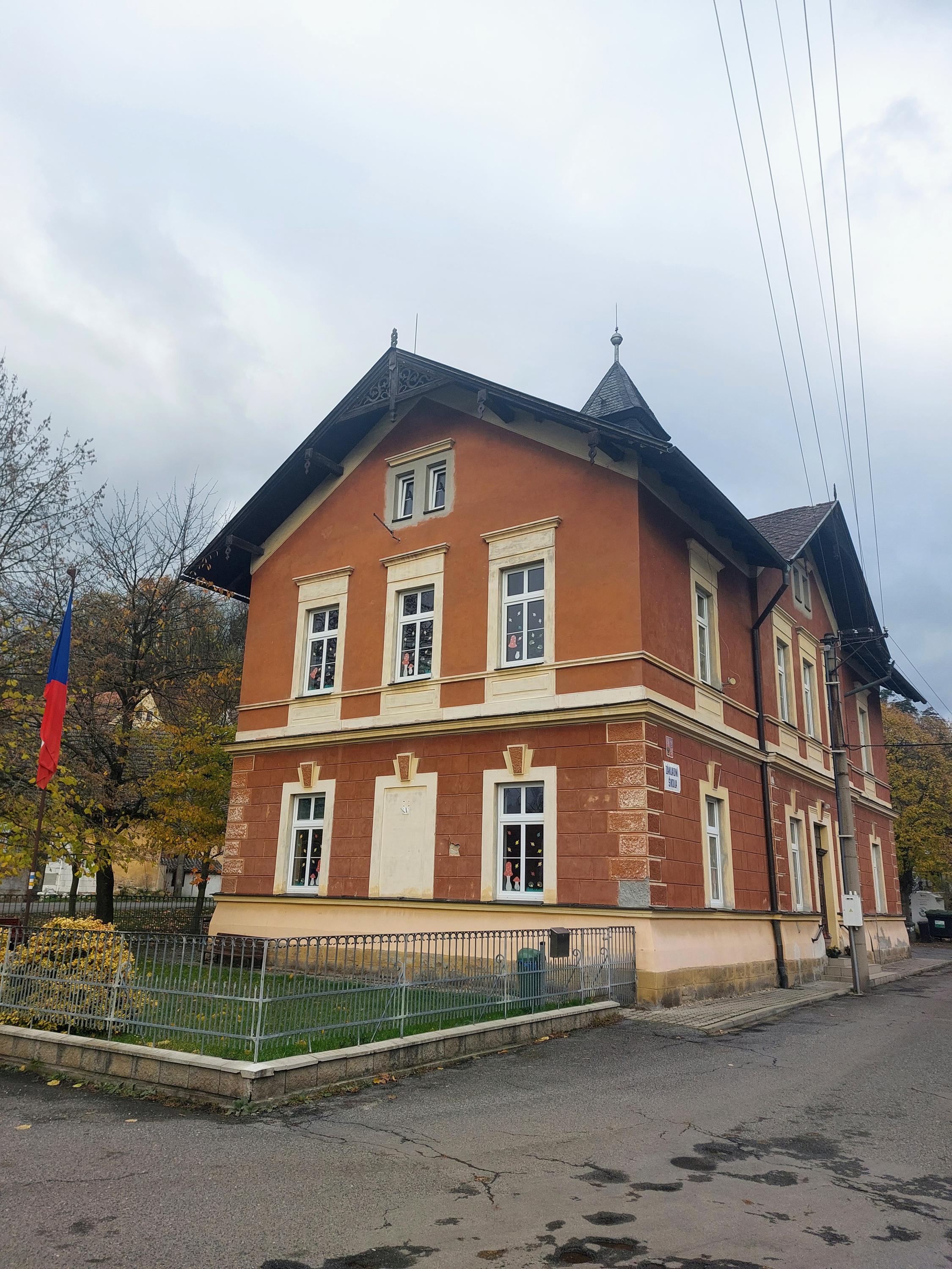 ZŠ a MŠ Želízy, okres Mělník foto 5