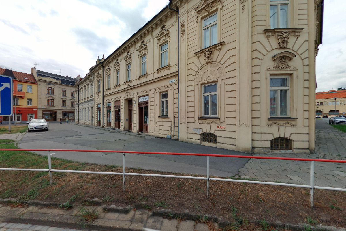 Opravy oděvů Milana Kadlčíková