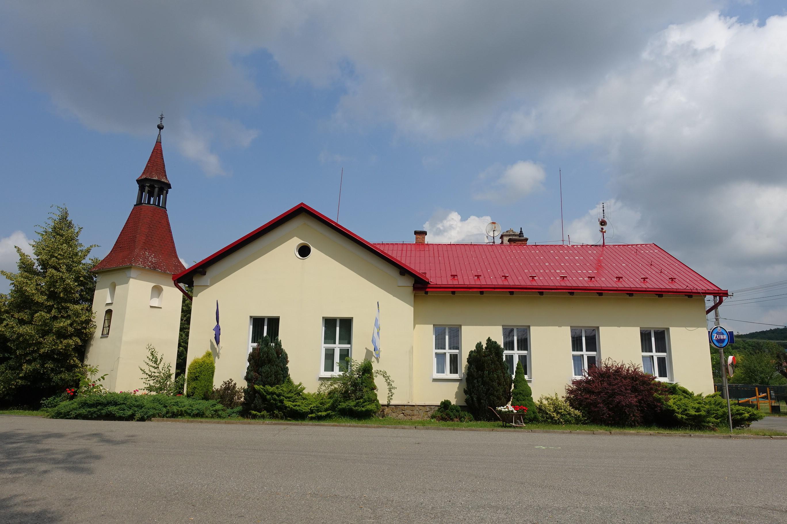 Šišma - obecní úřad foto 2