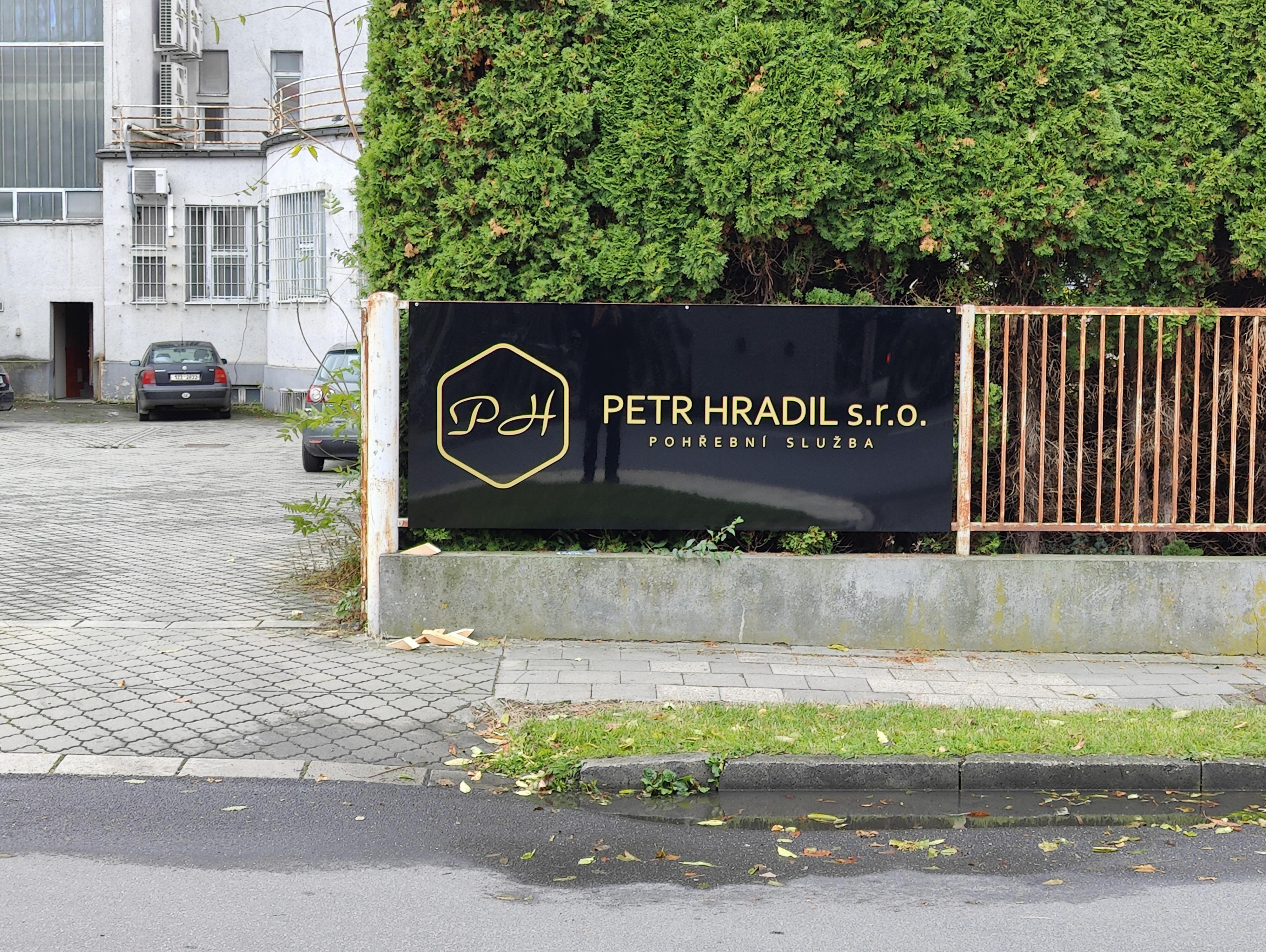 POHŘEBNÍ SLUŽBA PETR HRADIL foto 2