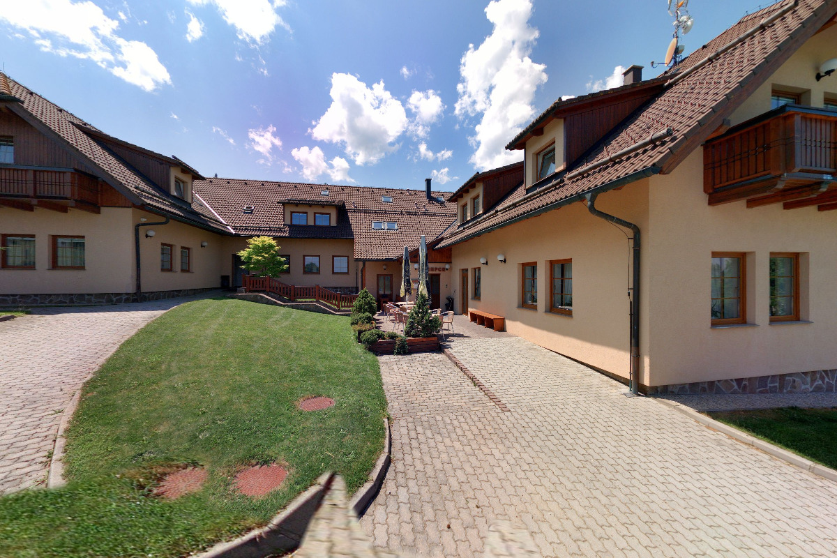 Restaurace Elsyn Dvůr