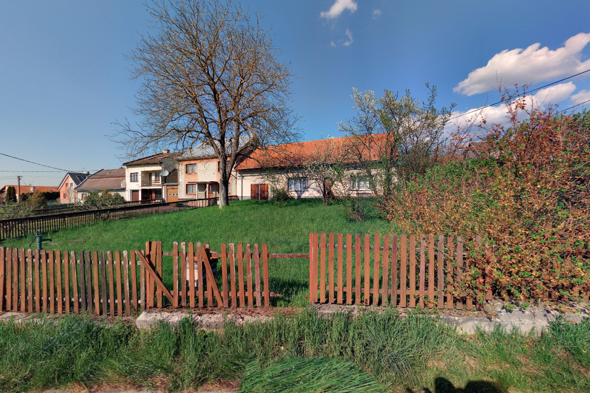 Sens - učíme se světu skrze smysly