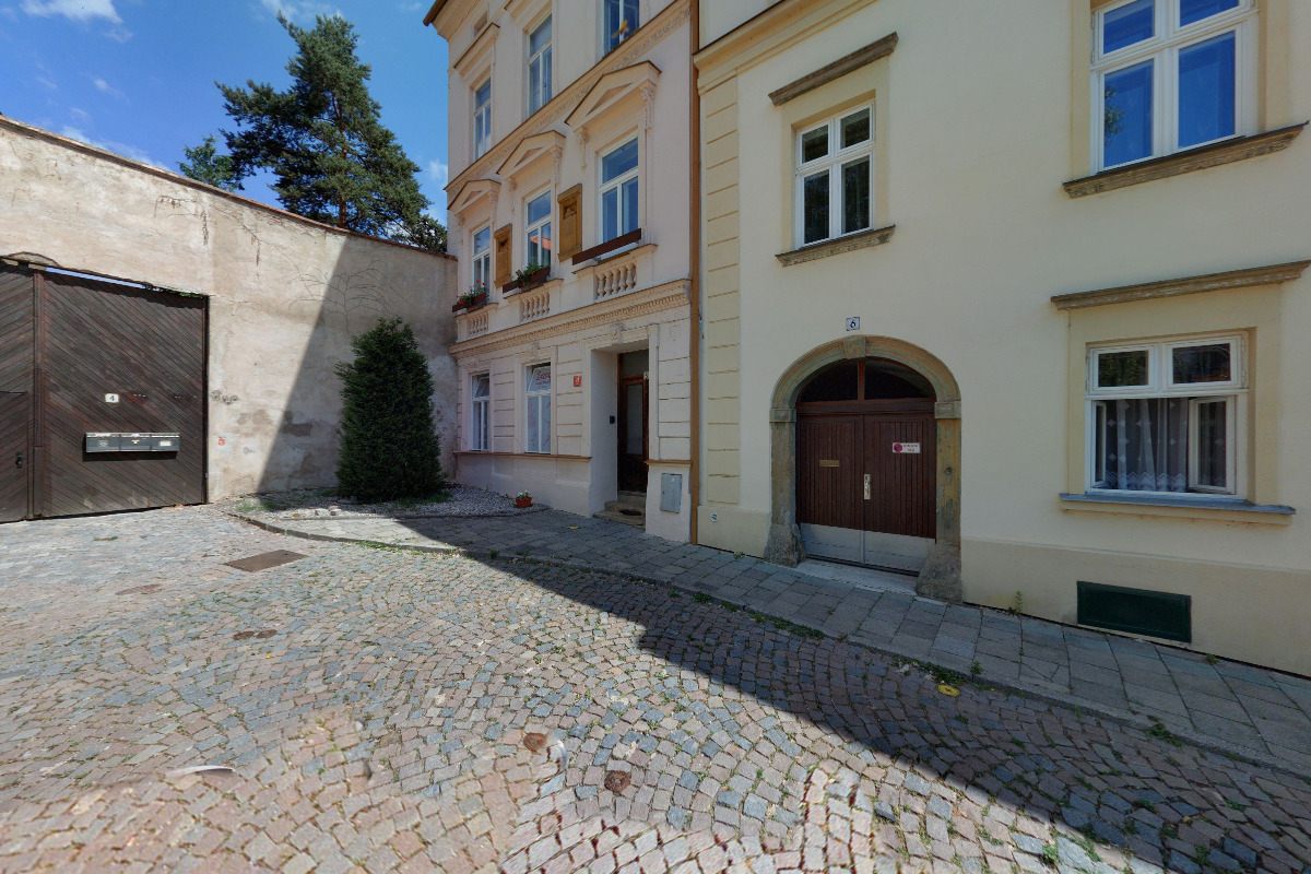 Nadační fond Život tady a teď