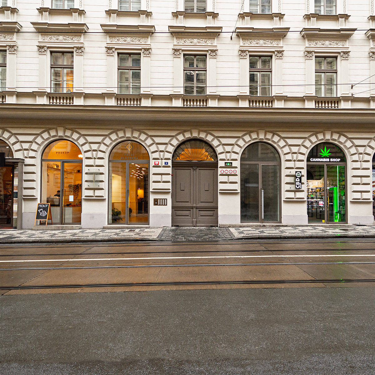 MR.PARKIT - Parking Dlážděná foto 2