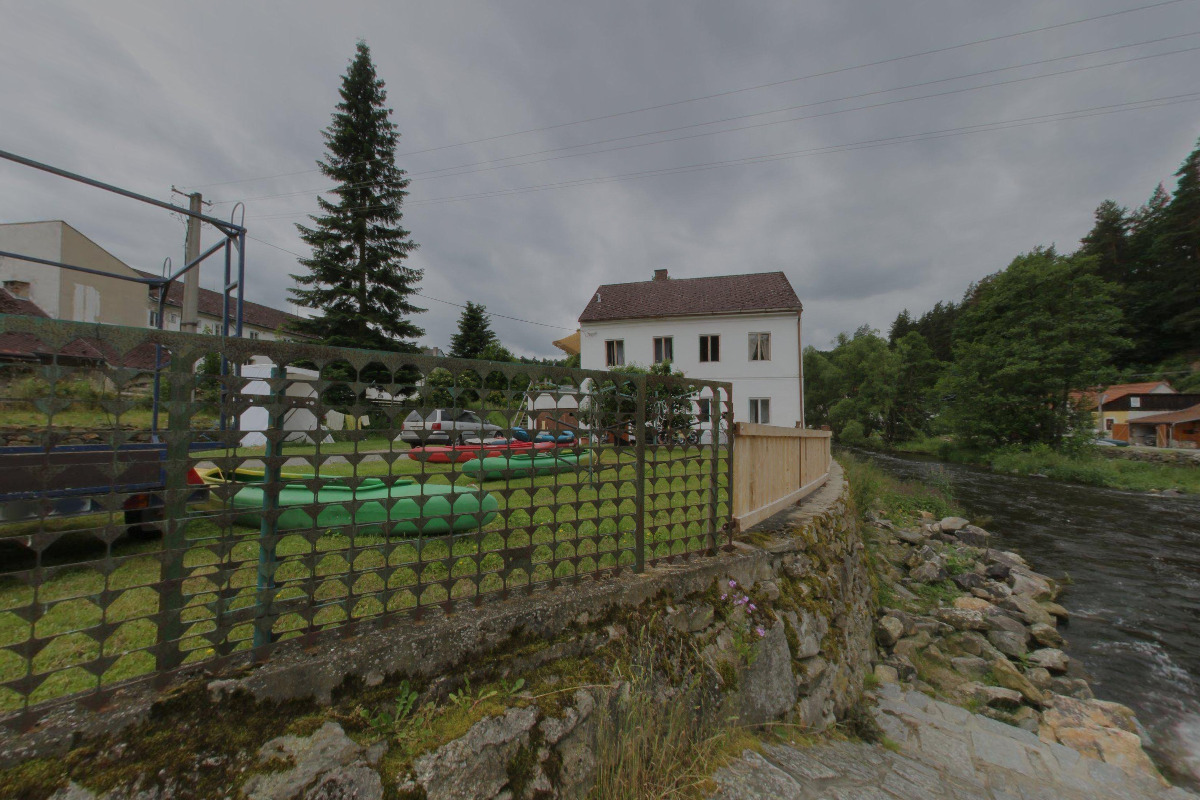 Vedle Vody - půjčovna lodí foto 3