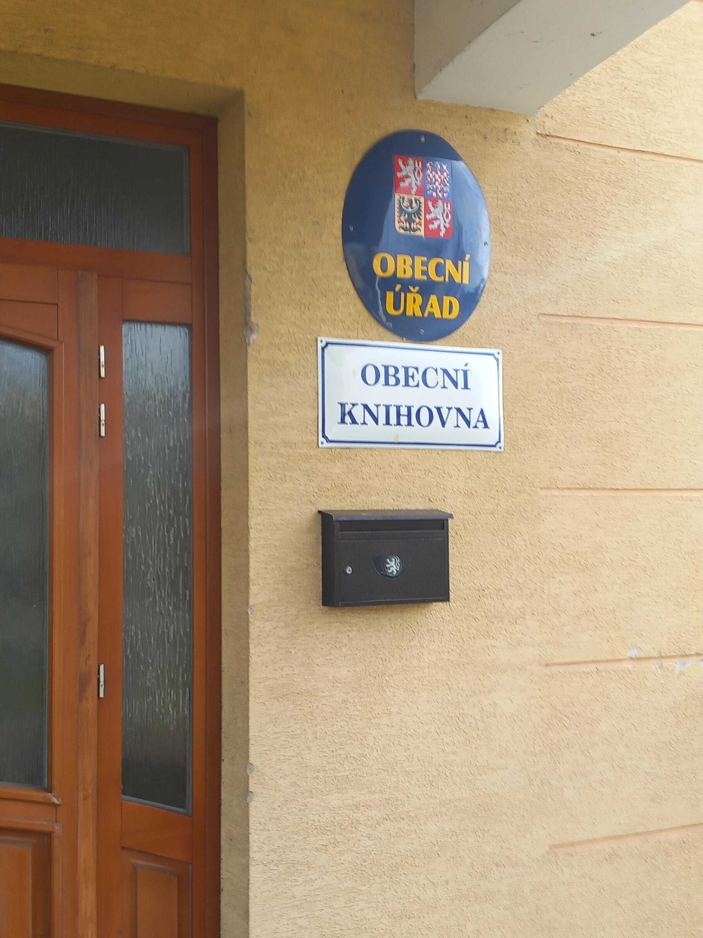 Obecní knihovna Josefov foto 2