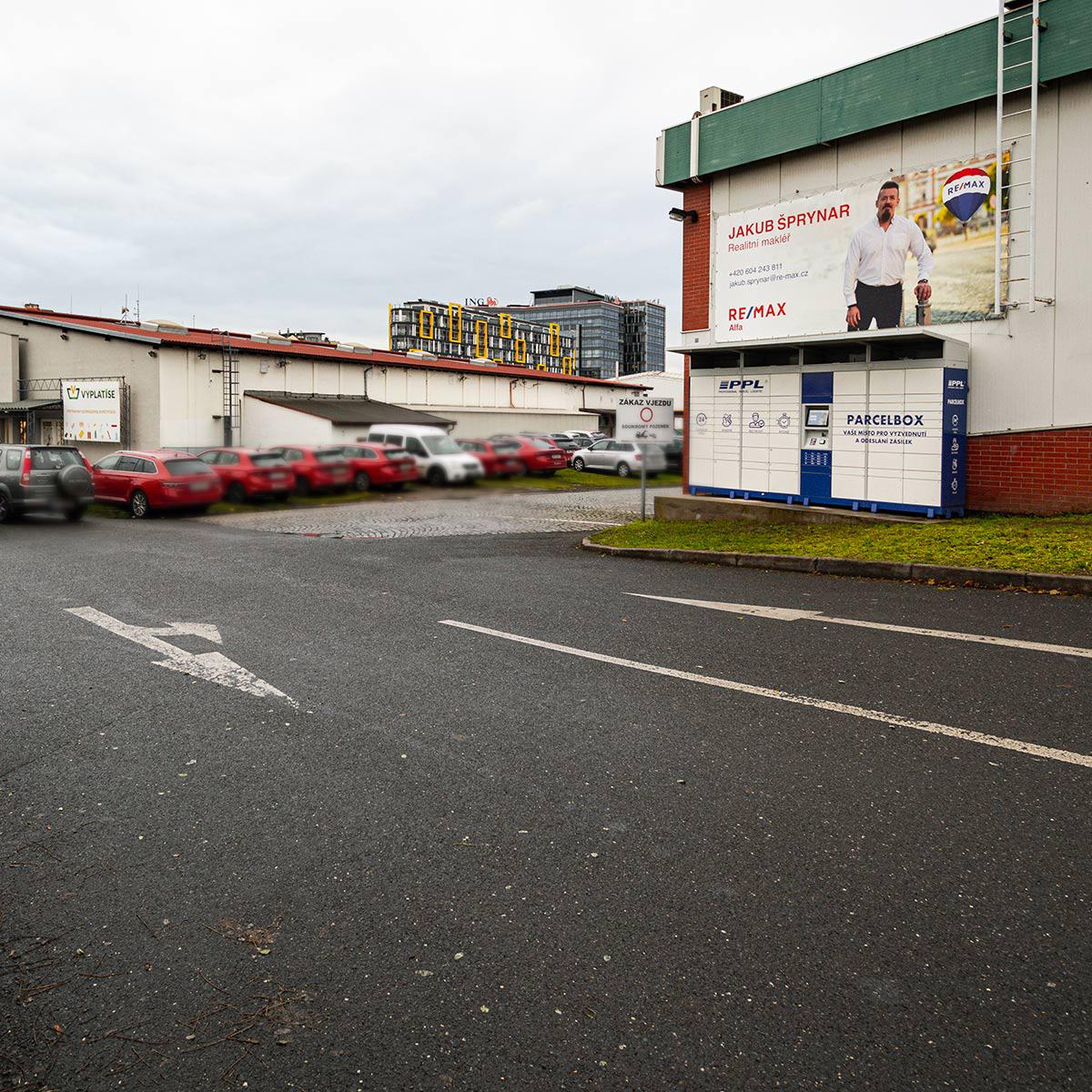 MR.PARKIT - Parking Stará Spojovací 2263/9 foto 3