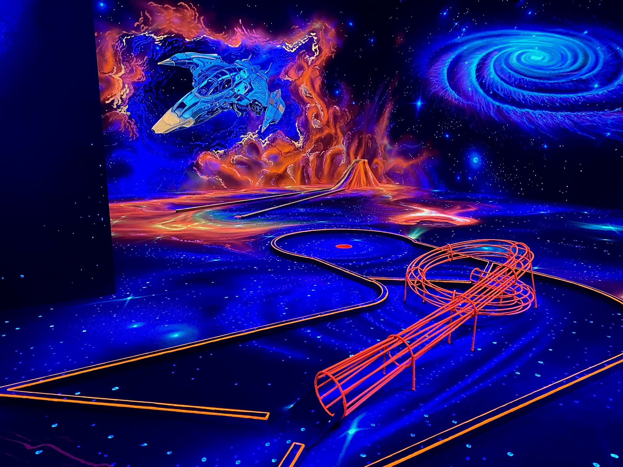 3D Black Light Minigolf foto 3