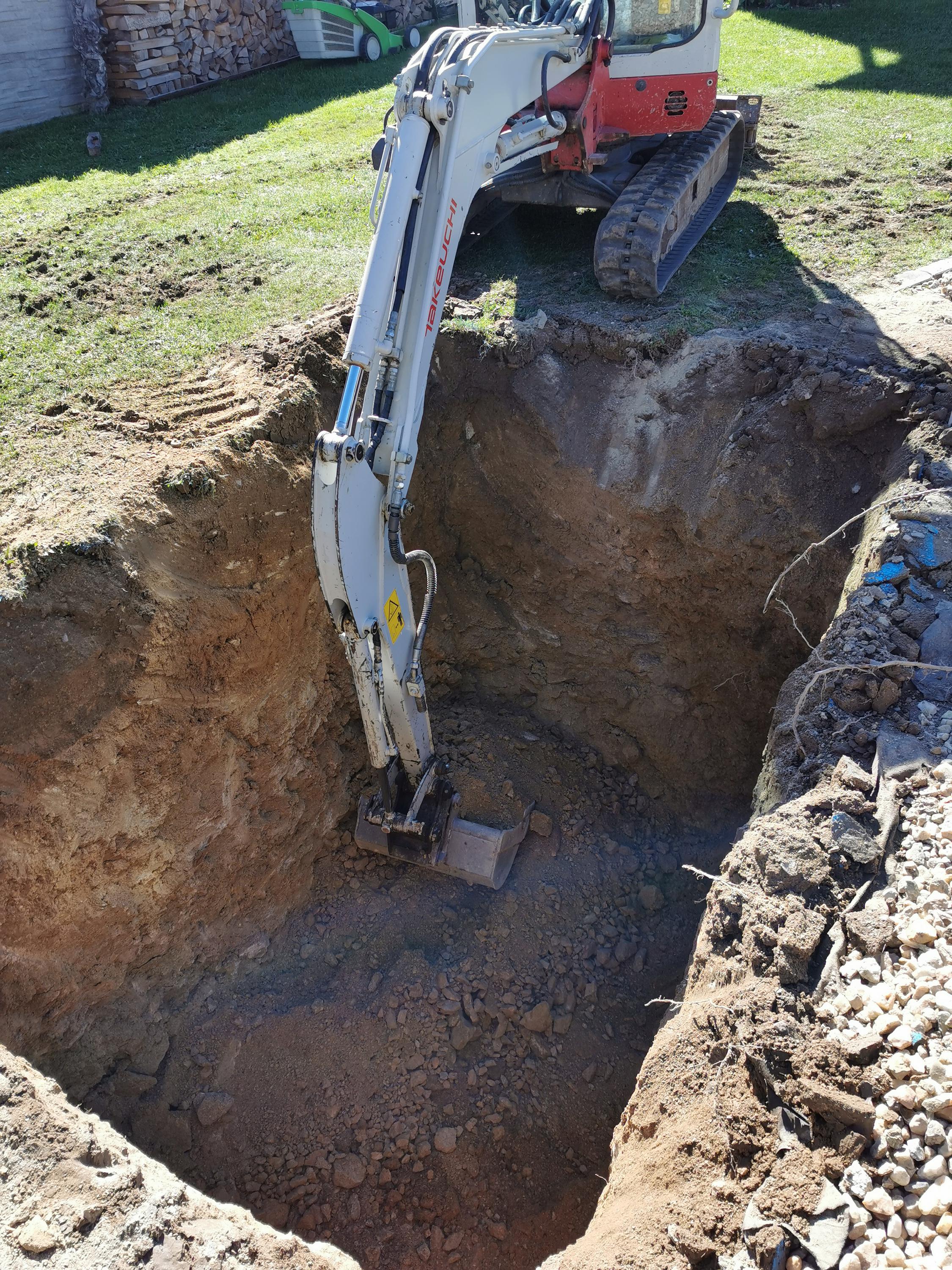 Zemní práce, autodoprava Stanislav Mikulík foto 4