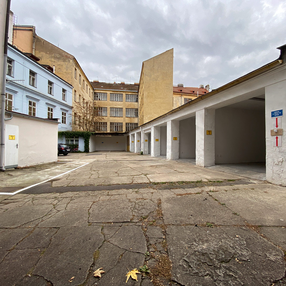 MR.PARKIT - Parking Říční foto 3