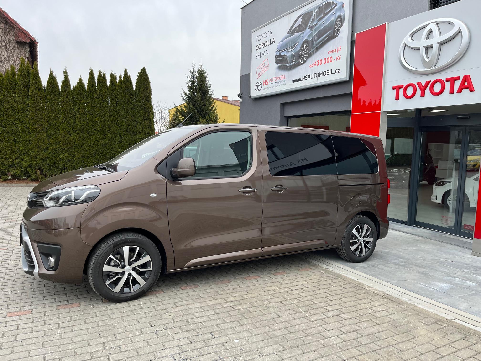 TOYOTA PROFESSIONAL foto 4