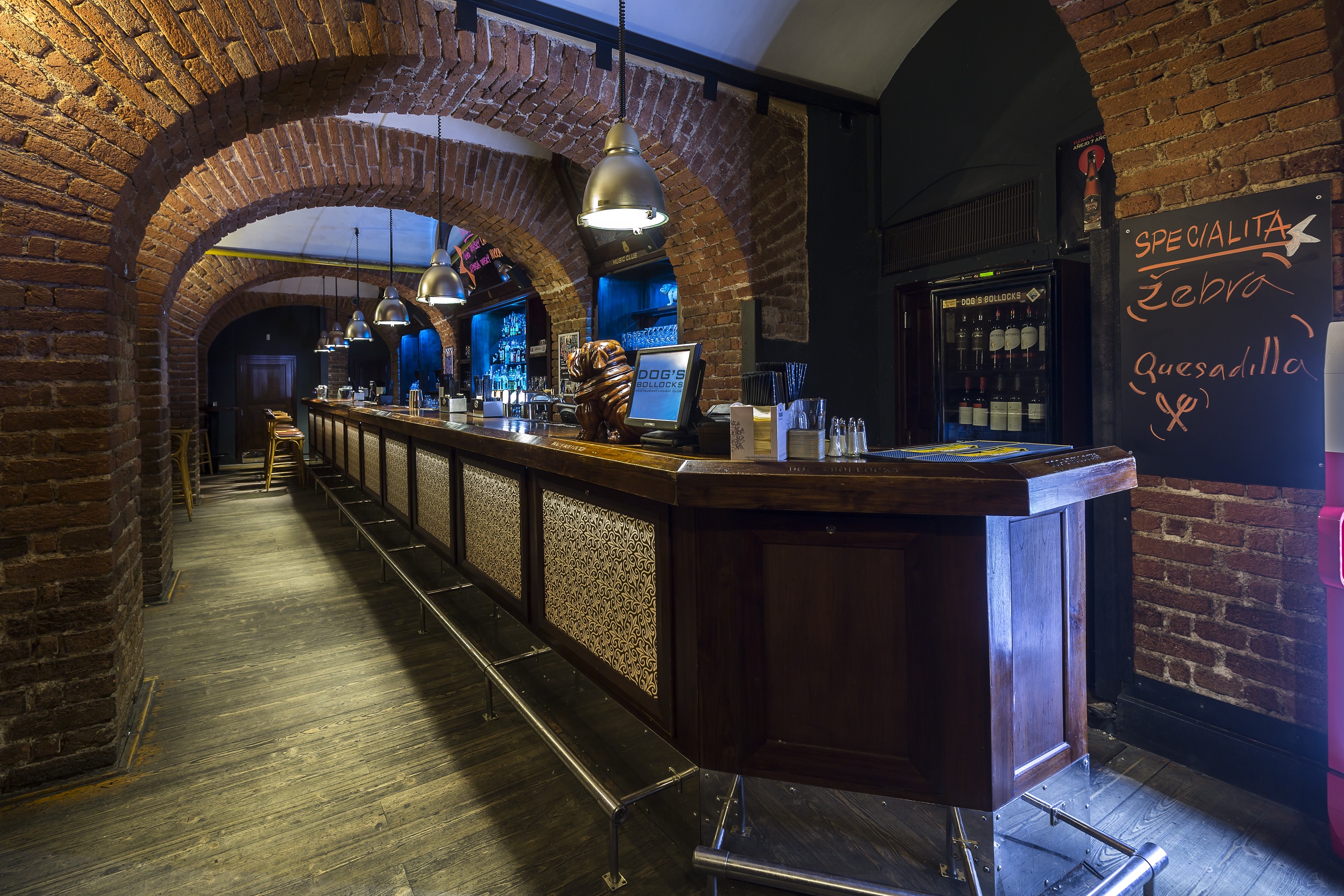 Restaurant & Music Club Dog´s Bollocks foto 3