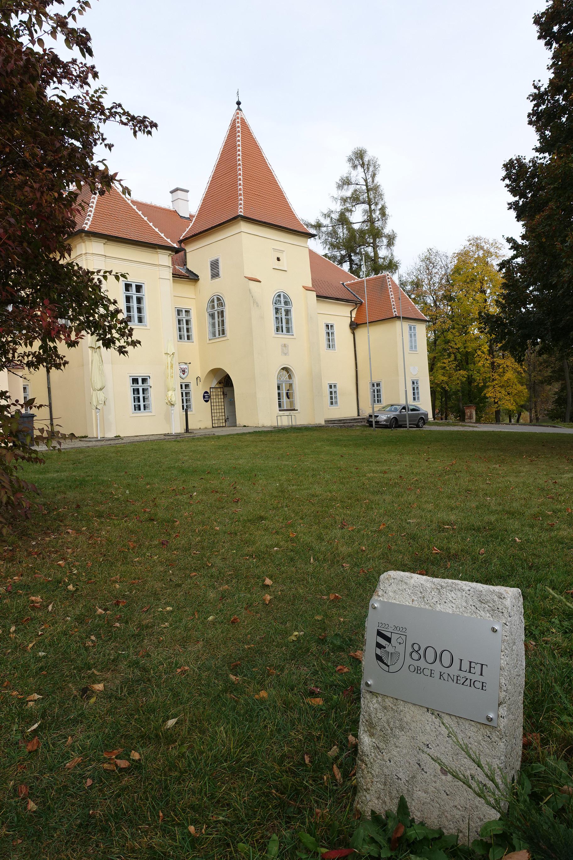 Kněžice - obecní úřad foto 3