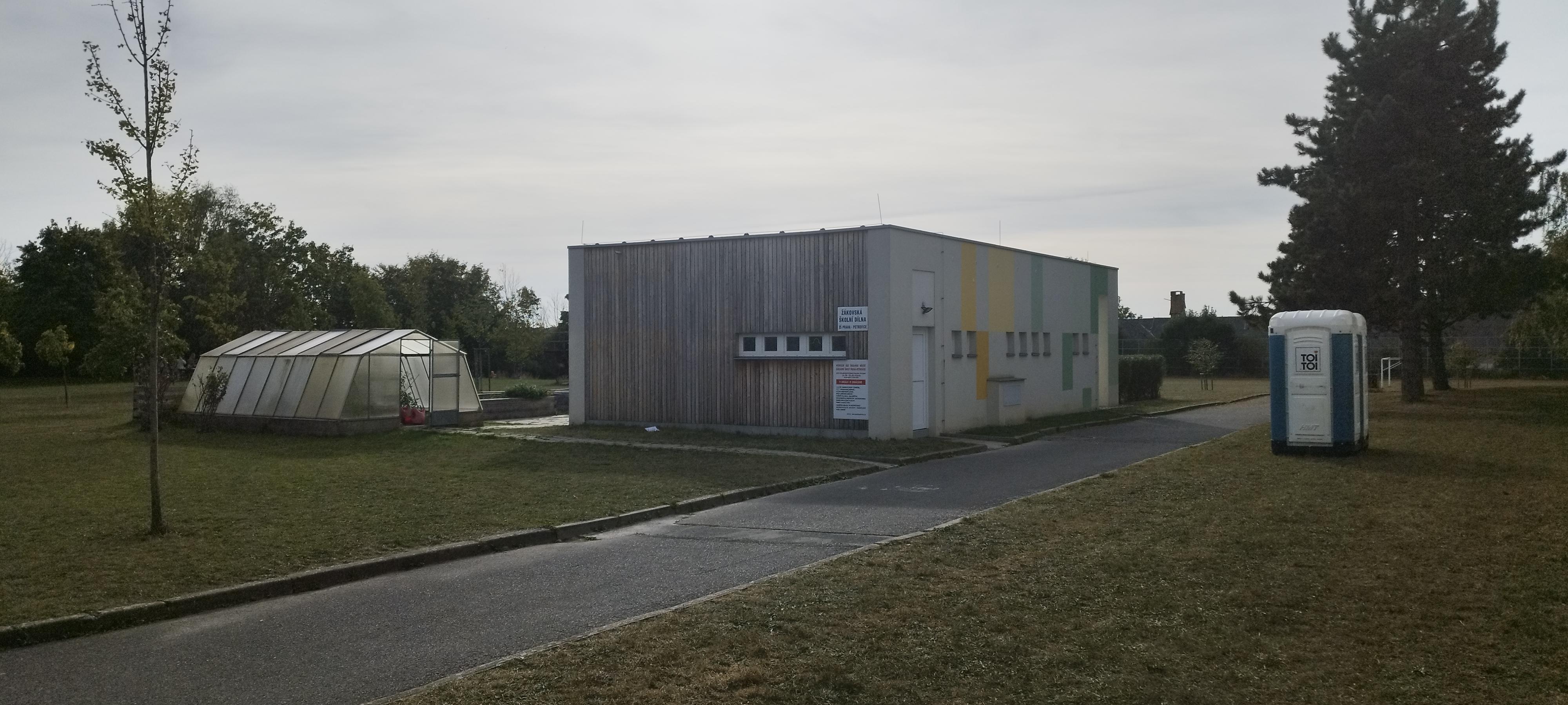 ZŠ Praha-Petrovice, Dopplerova foto 6