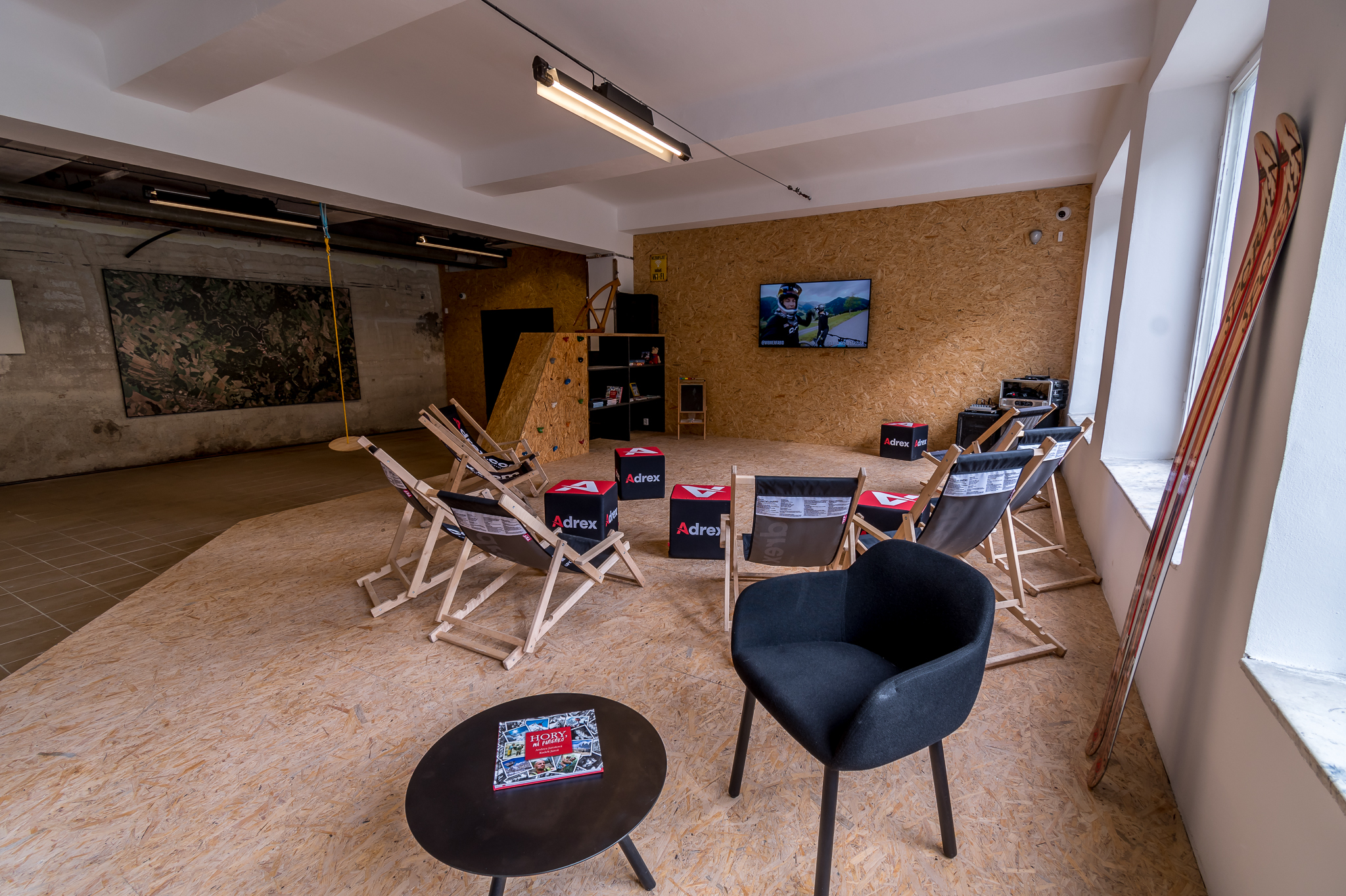 ADREX BASE CAMP foto 4