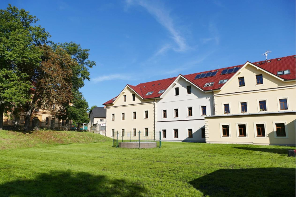 Komunitní centrum s knihovnou, Jince