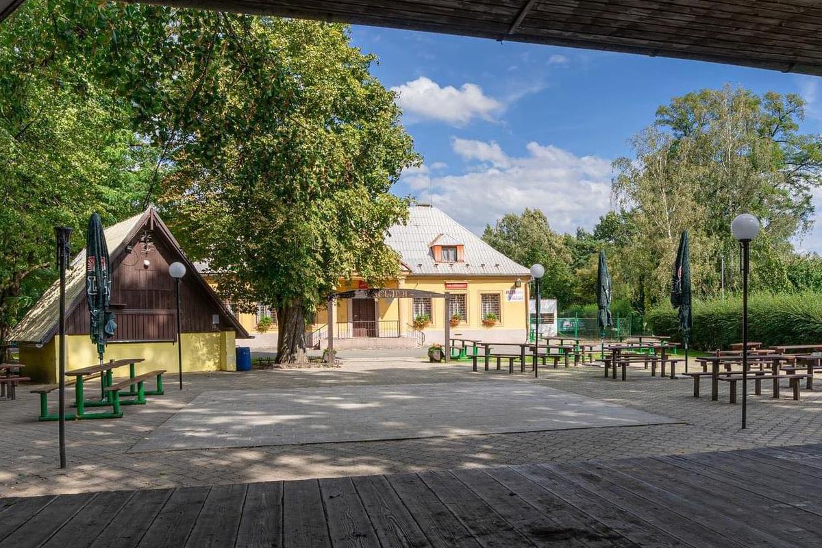 Na střelnici - restaurace Čtverka