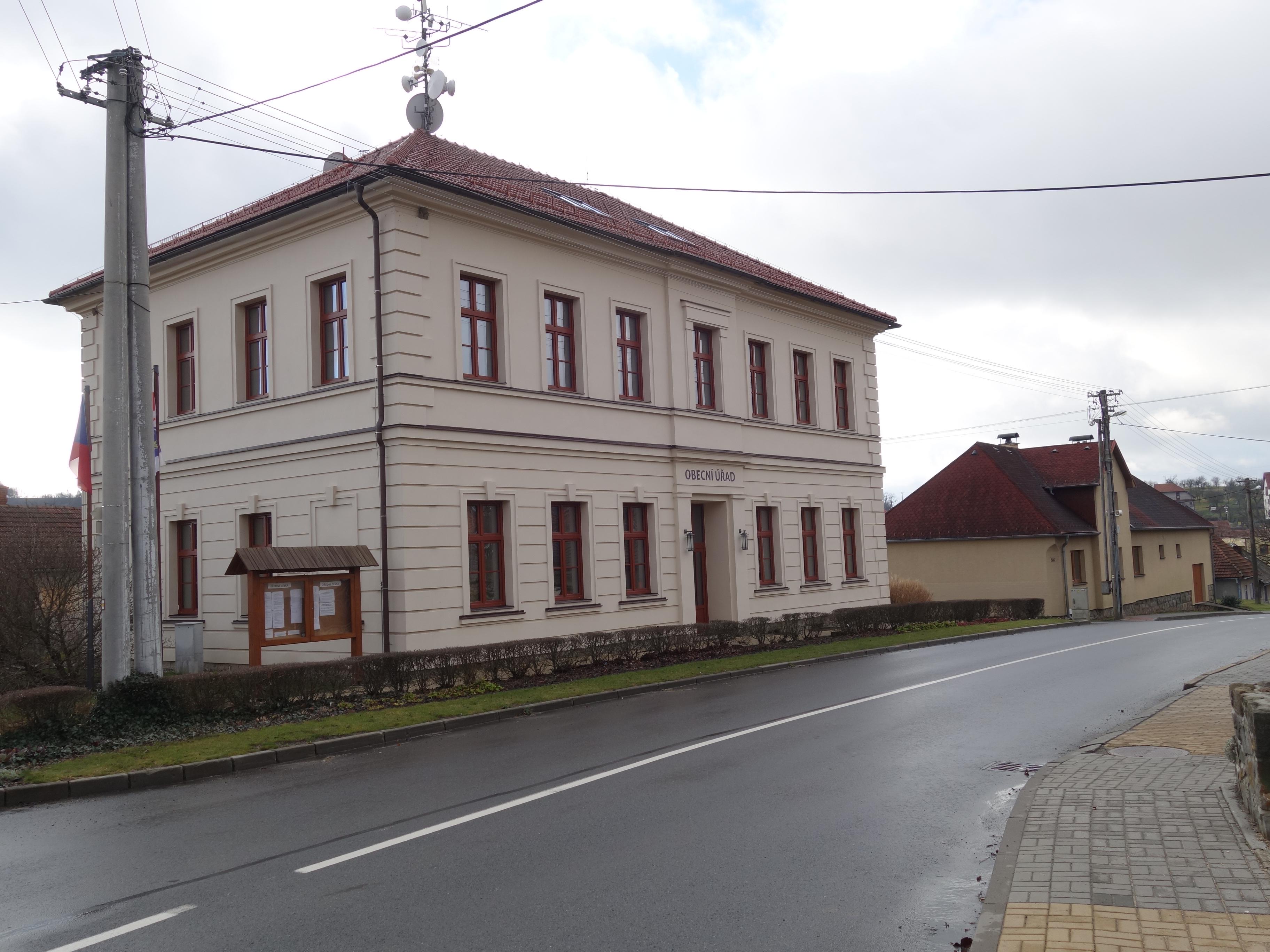 Vysoké Pole - obecní úřad foto 4