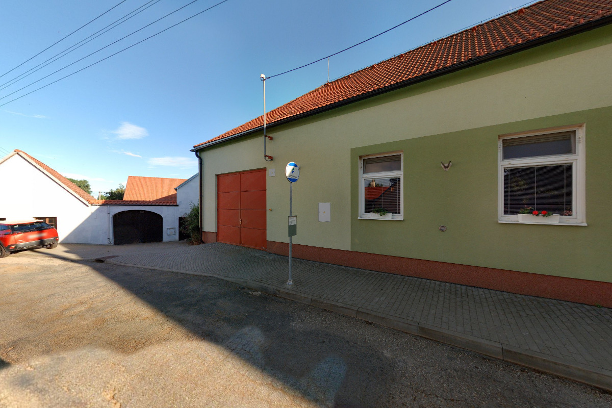 Lesůňky - obecní úřad foto 2