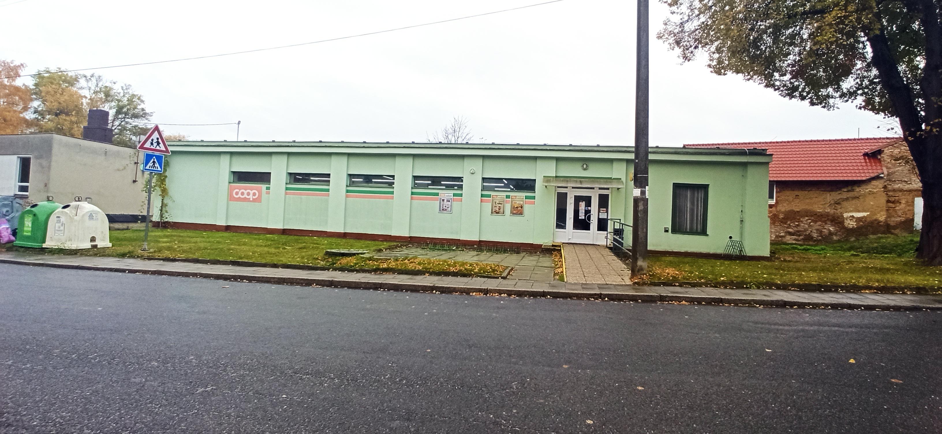 Jednota, spotřební družstvo v Hodoníně - COOP foto 2