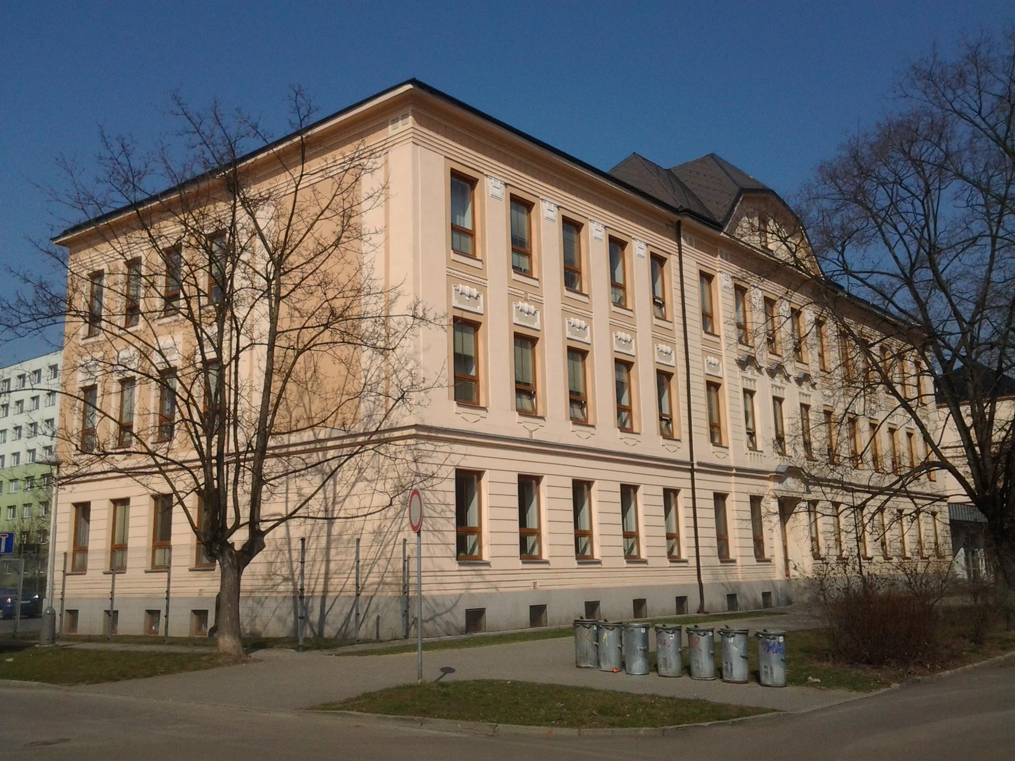 ZŠ Frýdek-Místek, Komenského foto 2