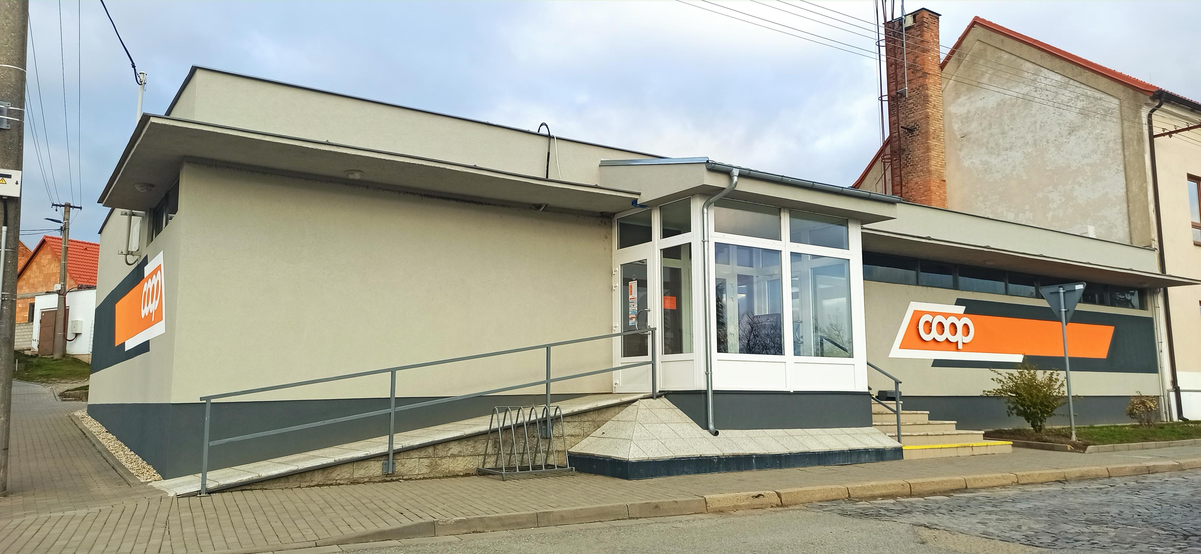 Jednota, spotřební družstvo v Hodoníně - COOP foto 2