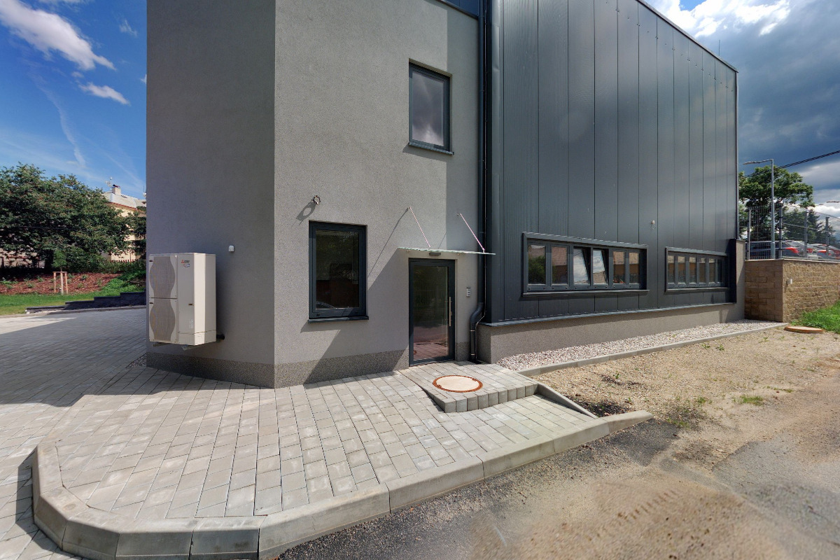 Auto Eder - přestavby vozů na míru | Toyota Professional foto 2