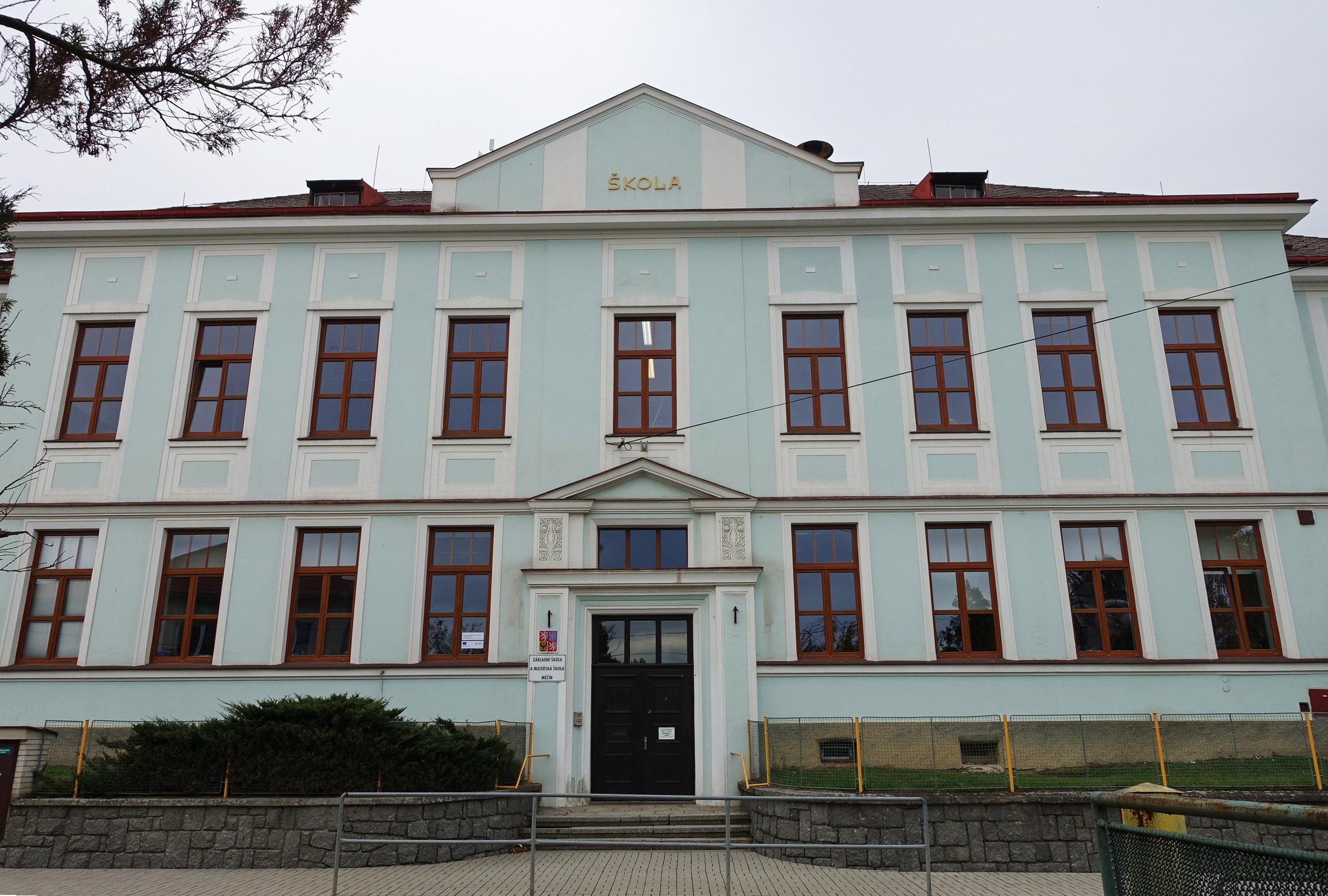 ZŠ a MŠ Měčín foto 2