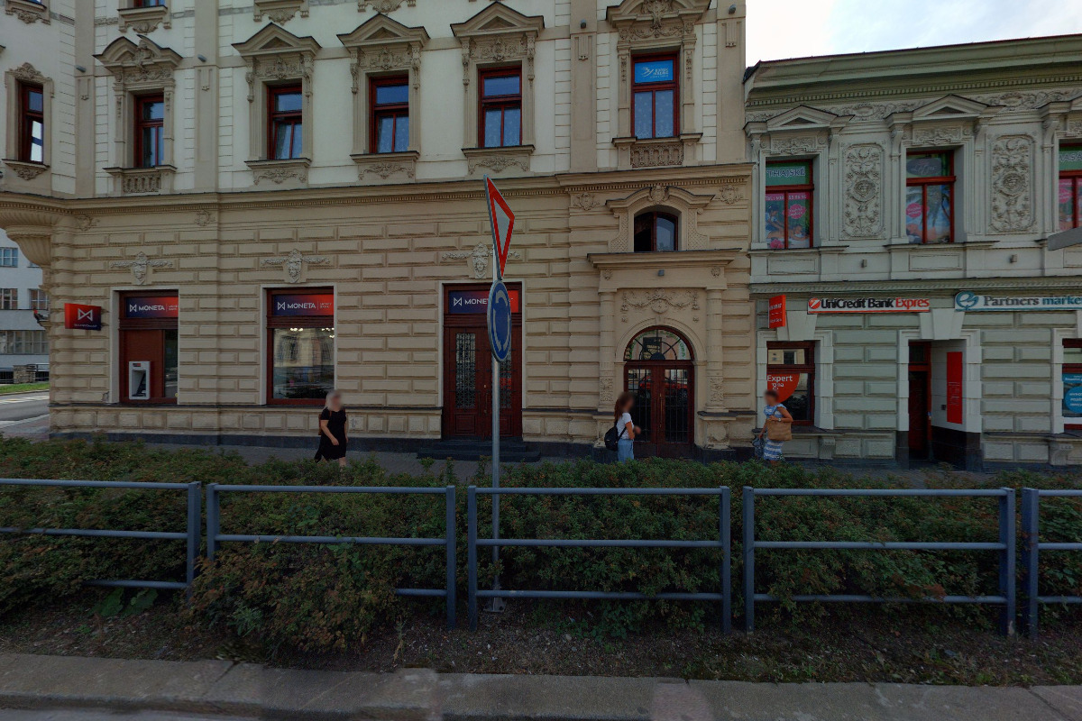 UniCredit Bank Expres a Partners Market foto 3