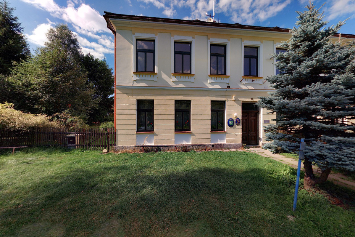 Kadov - obecní úřad foto 3