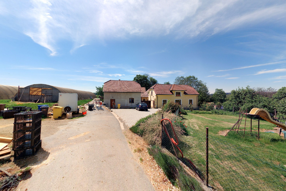 Kachní farma Holýšov a Holýšovský Lipan