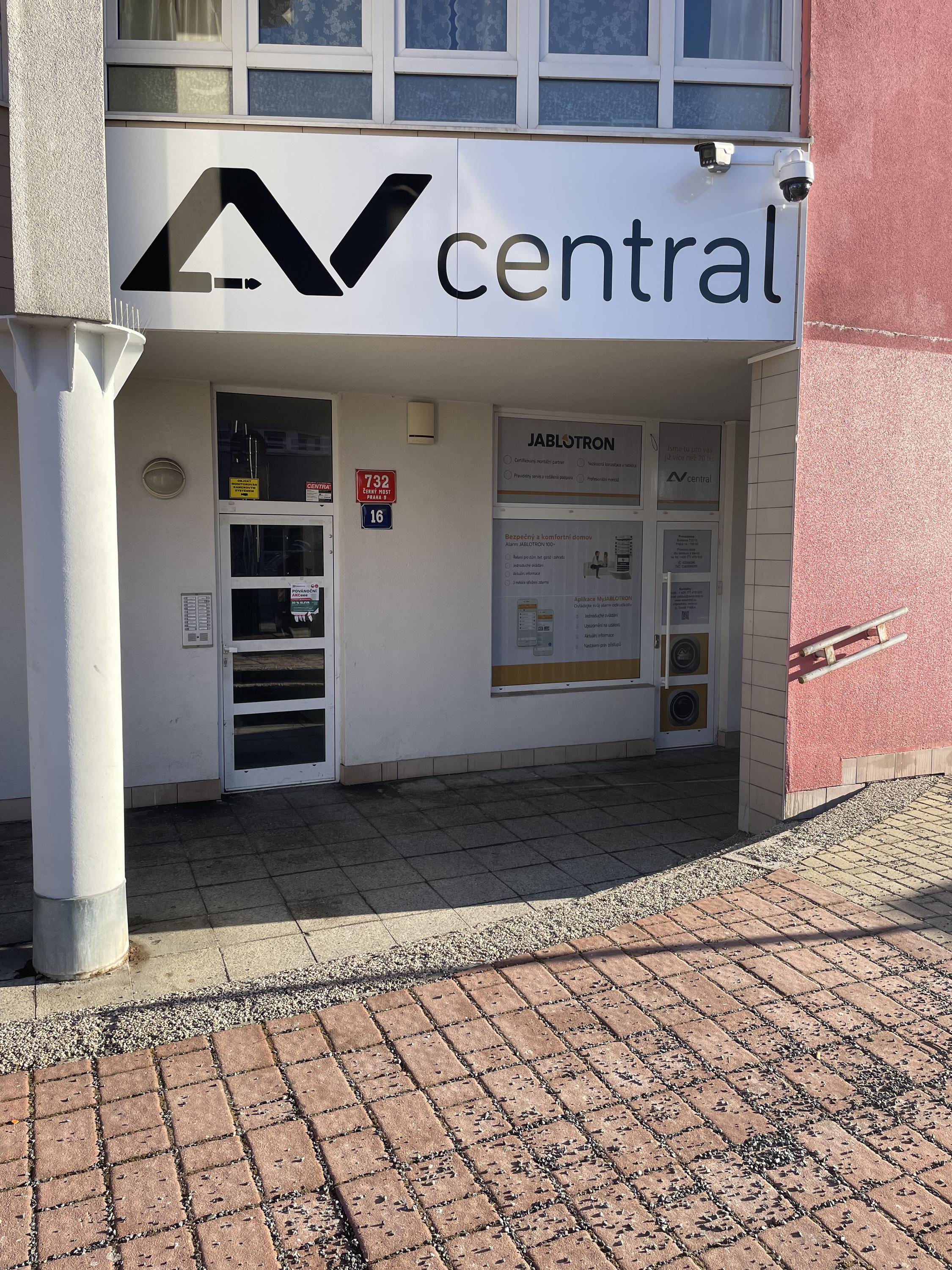 AVCENTRAL foto 2