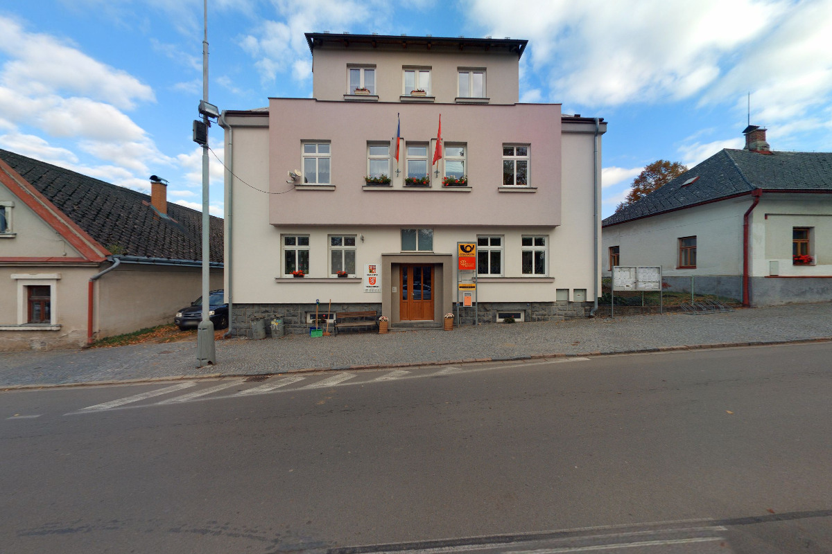 Trhová Kamenice - úřad městyse foto 3
