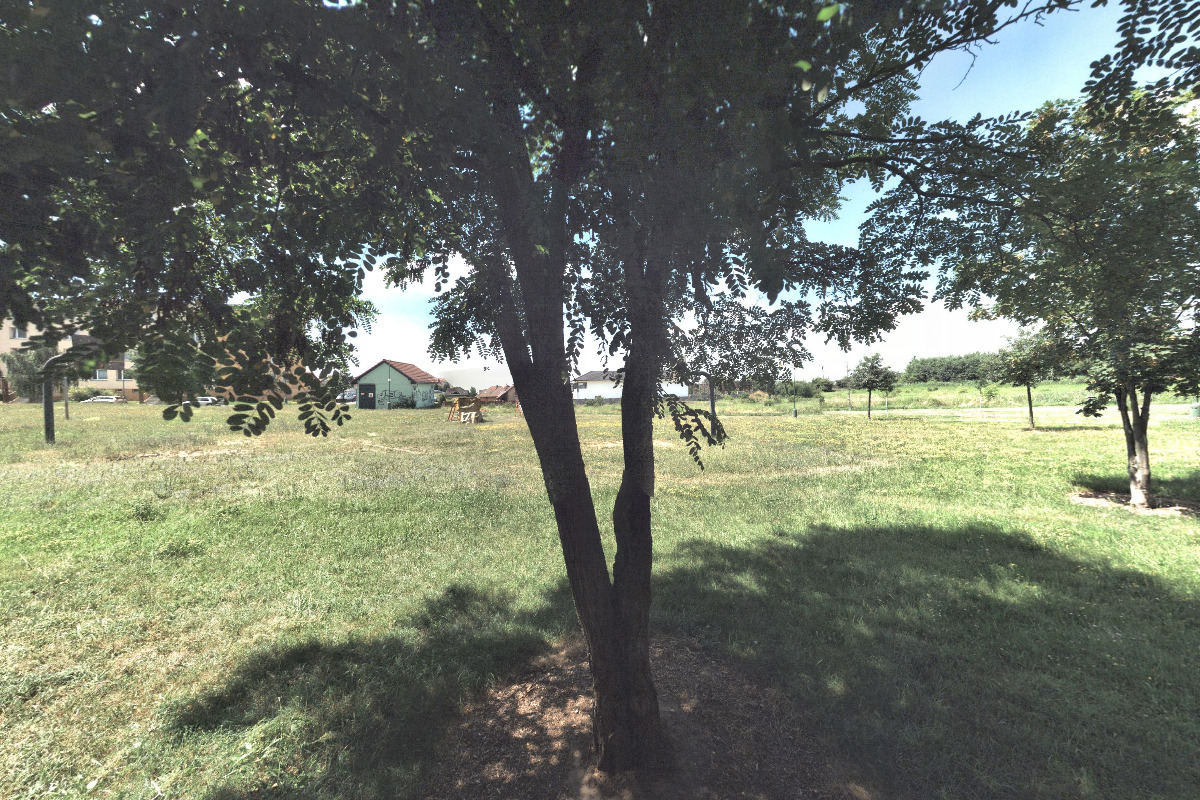 Basketbalové hřiště Topolová foto 1