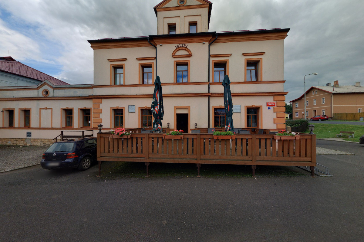 Pension a Hotel U nádraží v Teplé